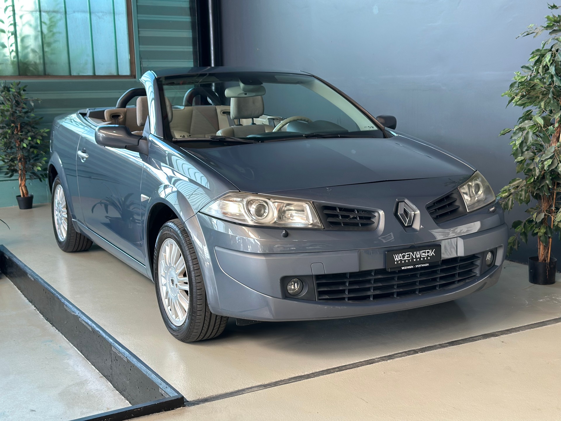 RENAULT Mégane C-C 2.0 16V Exception-image-0