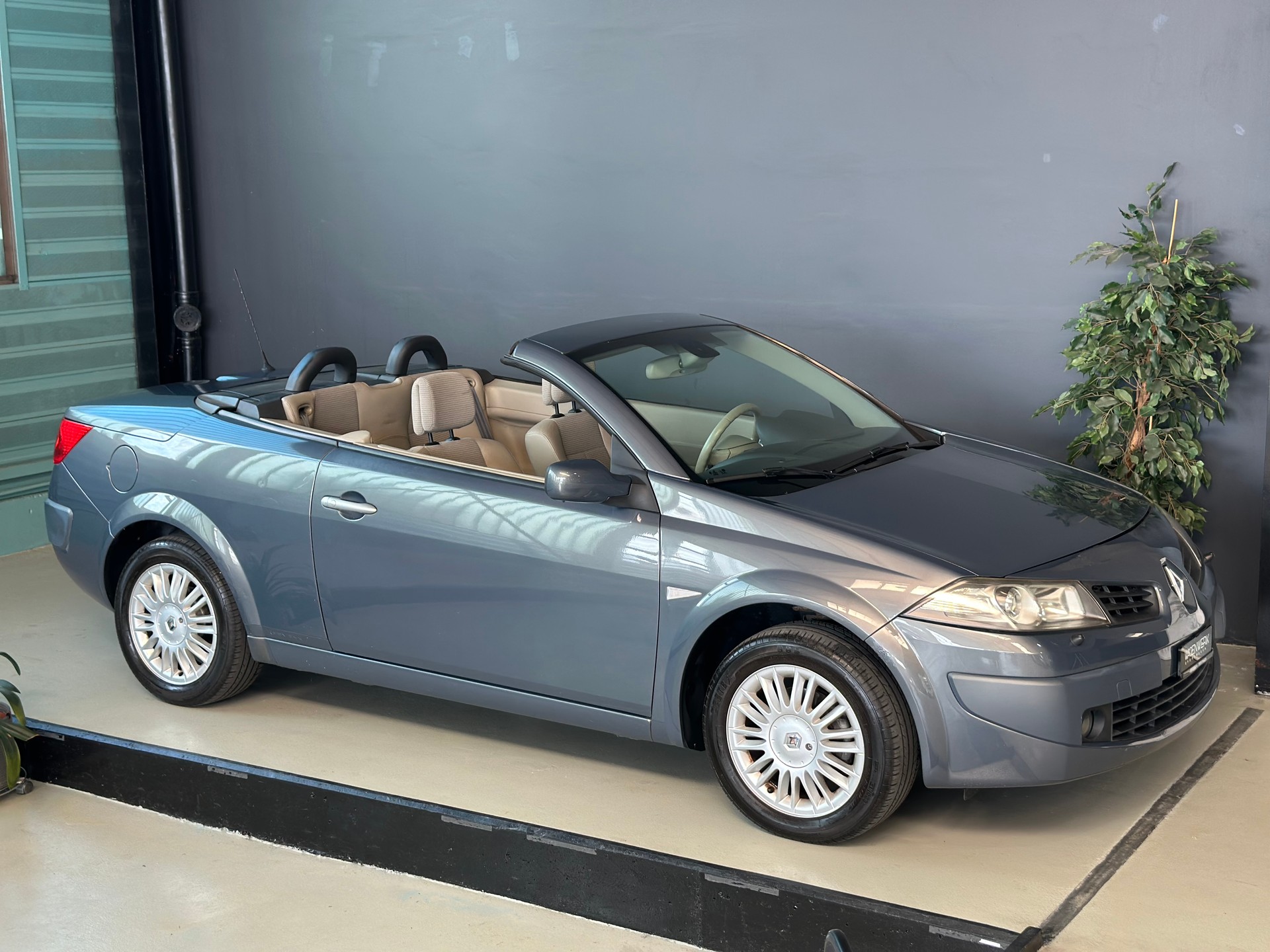 RENAULT Mégane C-C 2.0 16V Exception-image-2
