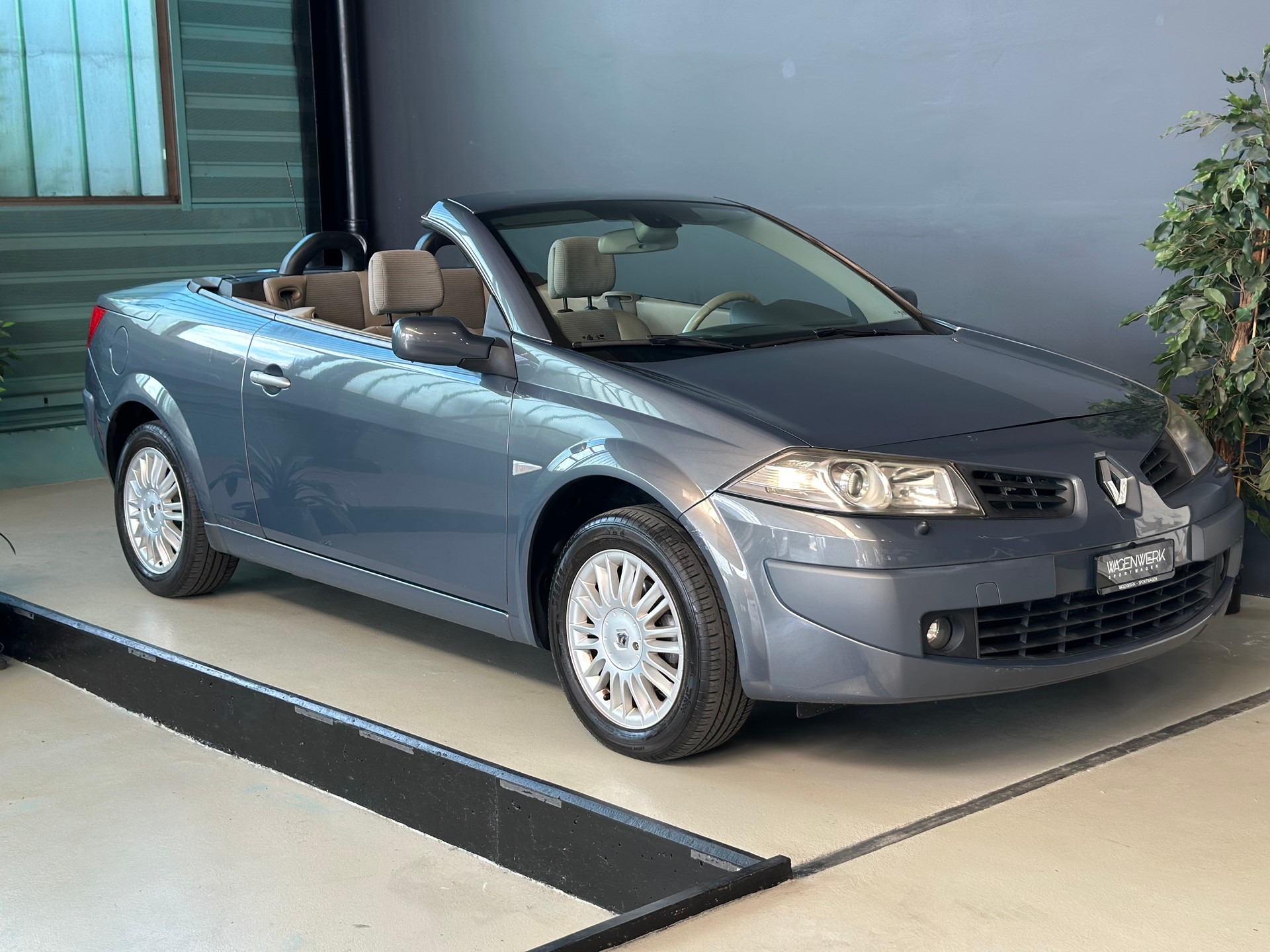 RENAULT Mégane C-C 2.0 16V Exception-image-1