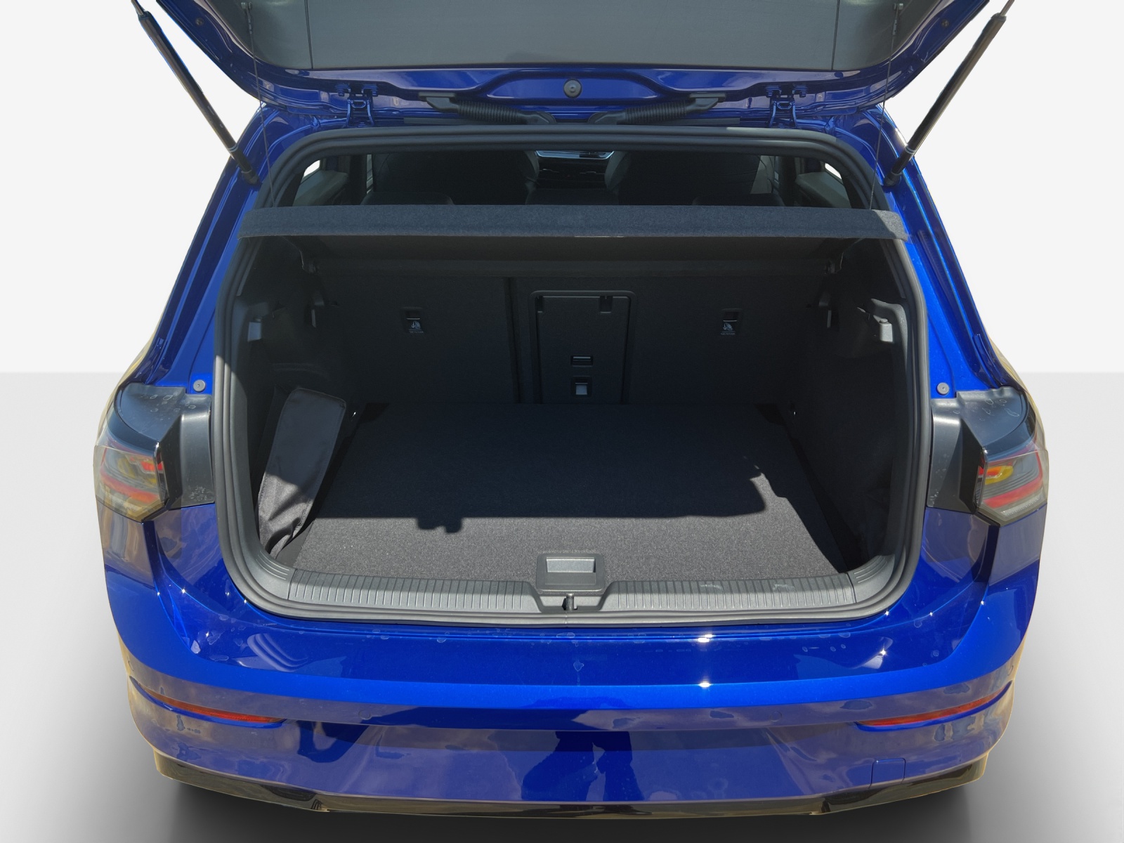 VW Golf 1.5 e TSI mHEV R-Line DSG-image-12