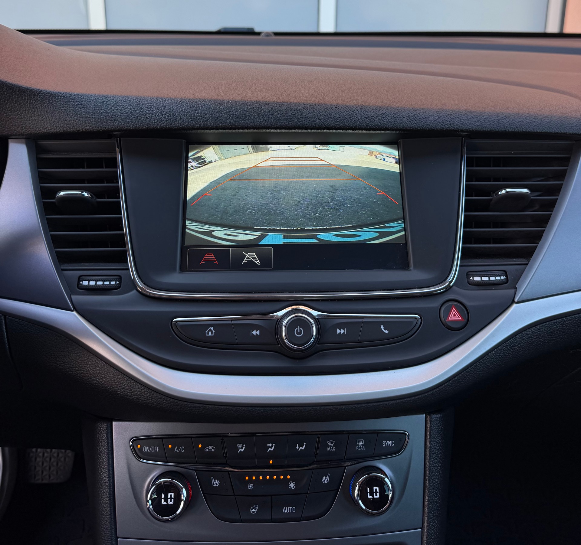 OPEL Astra 1.4i Turbo Excellence Automatic-image-9