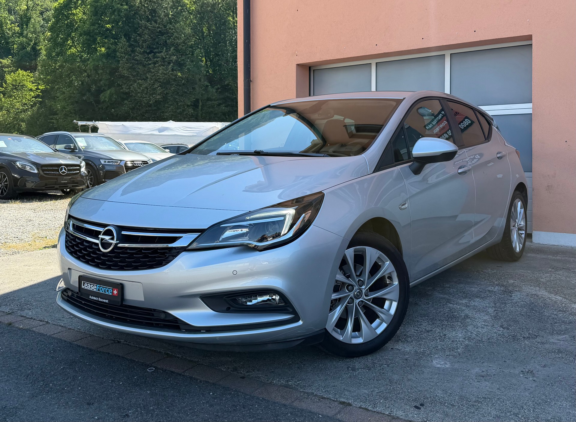 OPEL Astra 1.4i Turbo Excellence Automatic-image-1