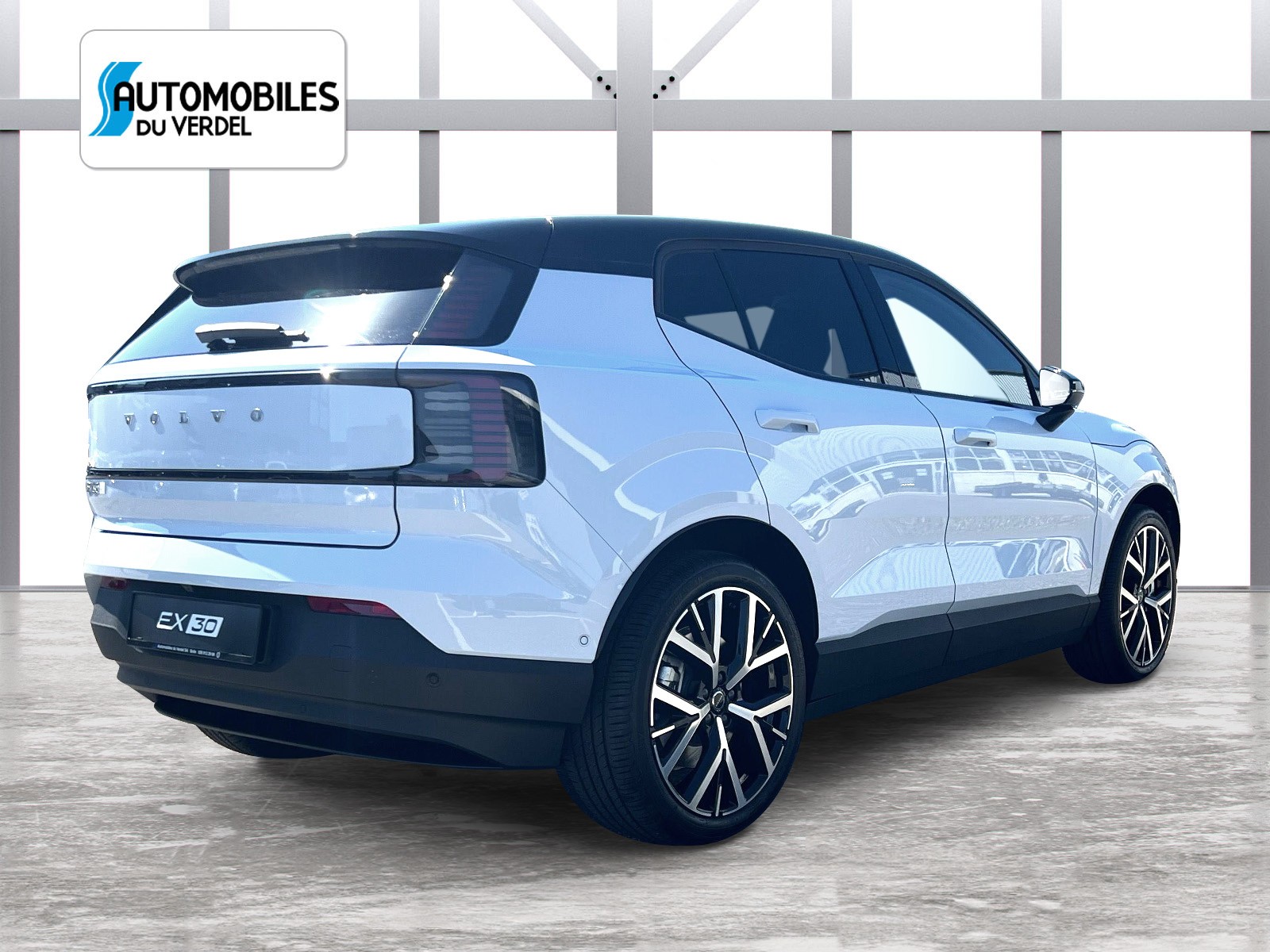 VOLVO EX30 E60 Twin Ultra Performance AWD-image-4