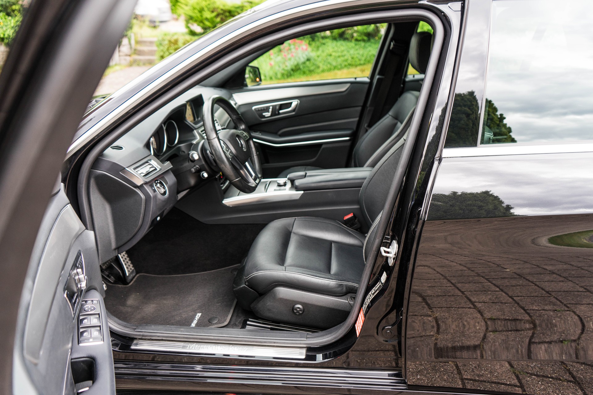 MERCEDES-BENZ E 350 CDI Avantgarde 4Matic AMG-LINE-image-11