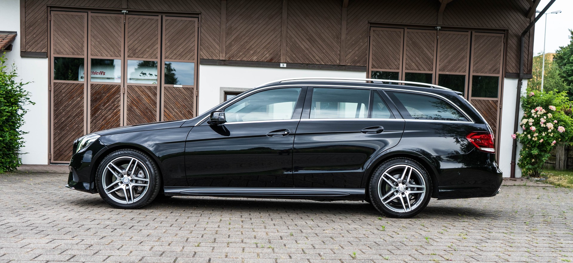 MERCEDES-BENZ E 350 CDI Avantgarde 4Matic AMG-LINE-image-4