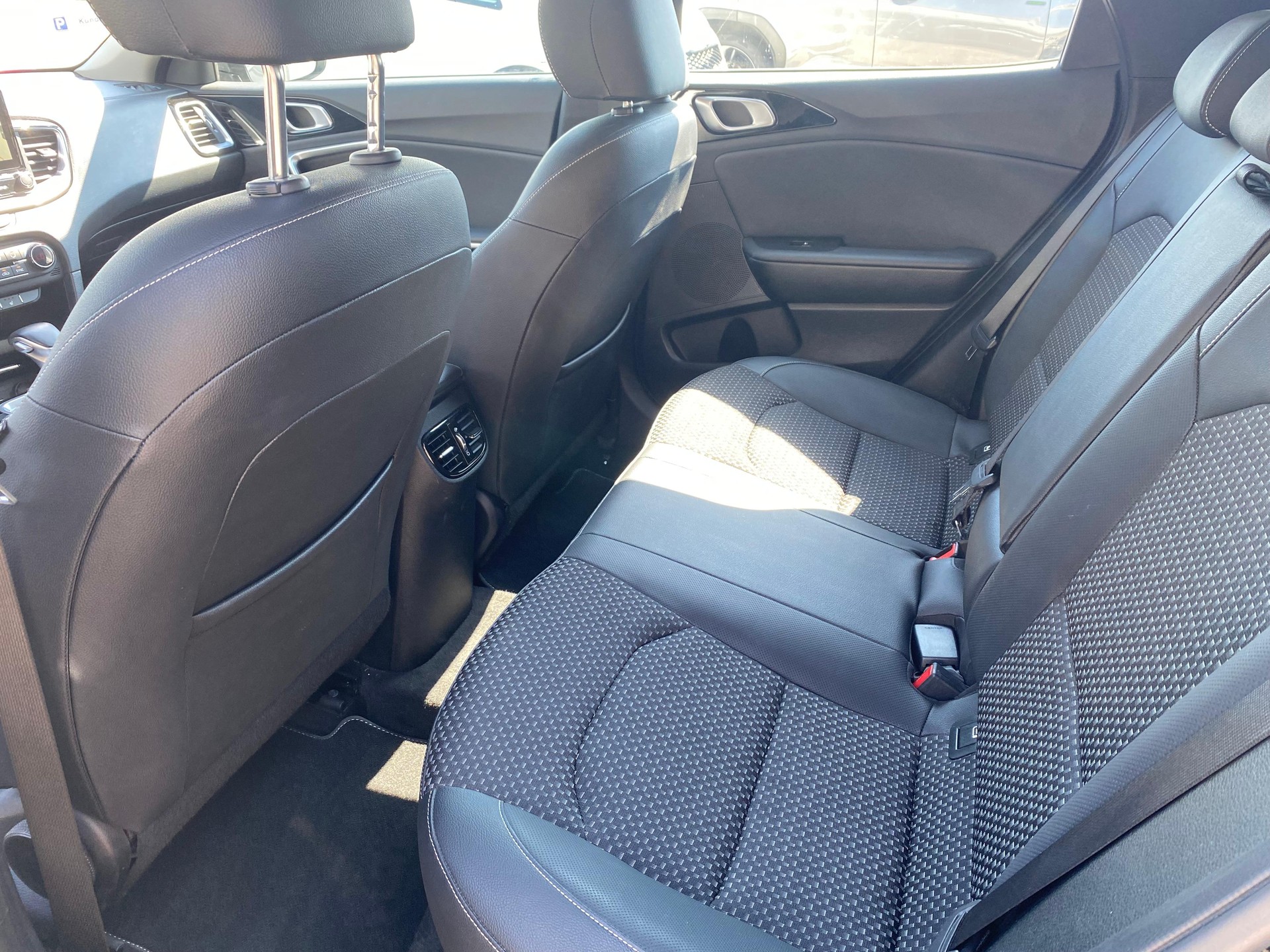 KIA XCeed 1.4 T-GDi Trend-image-6
