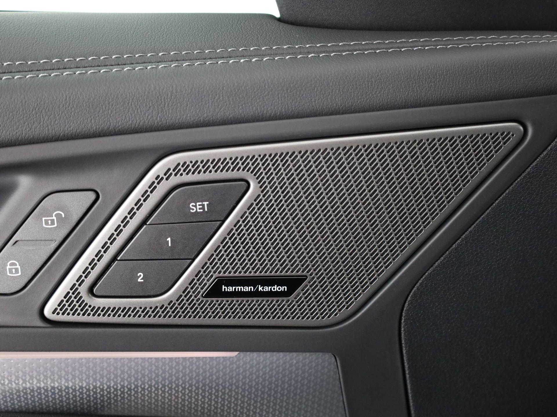 BMW iX1 eDrive 20 Ed. M Sport-image-12
