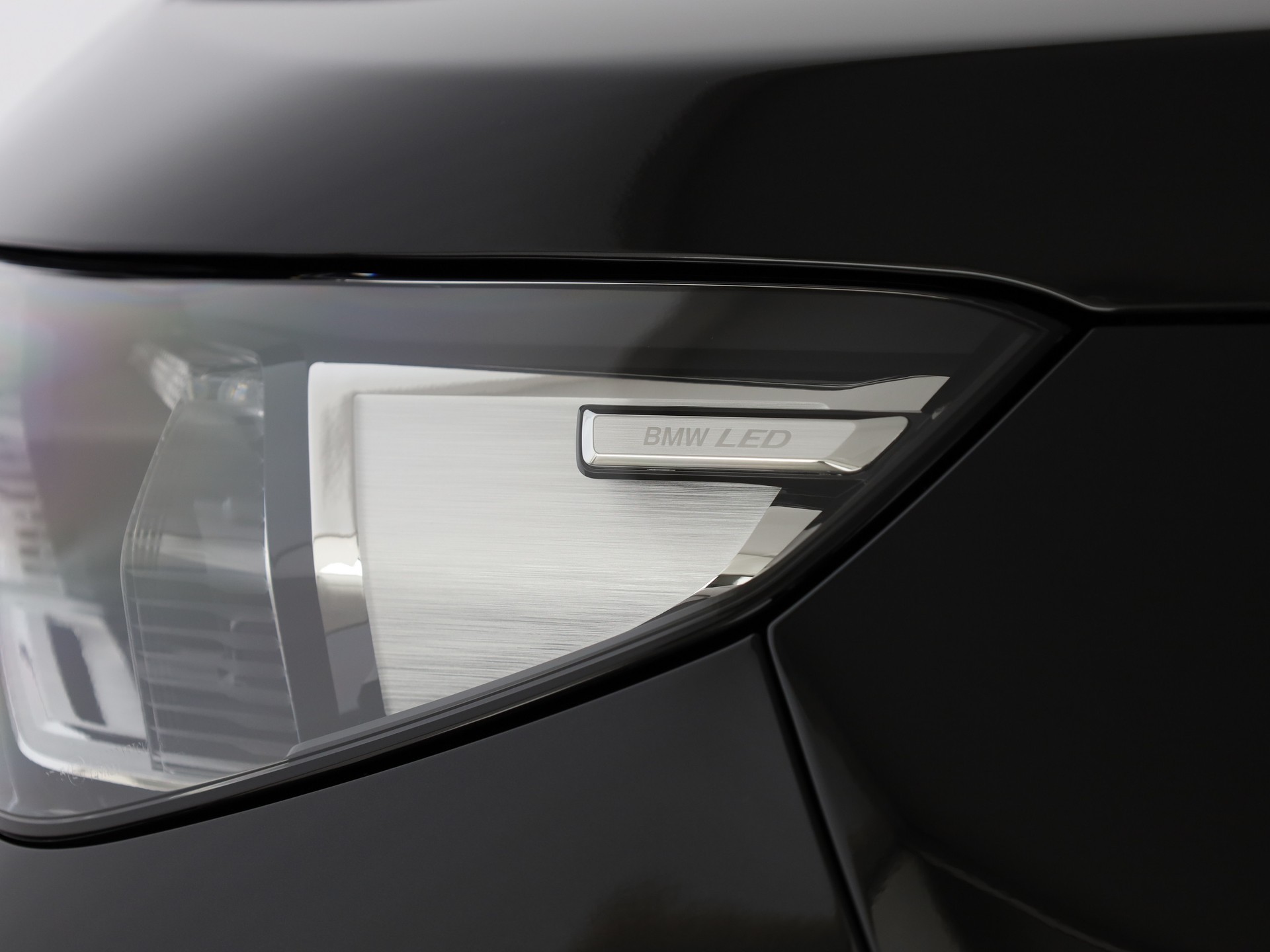 BMW iX1 eDrive 20 Ed. M Sport-image-6