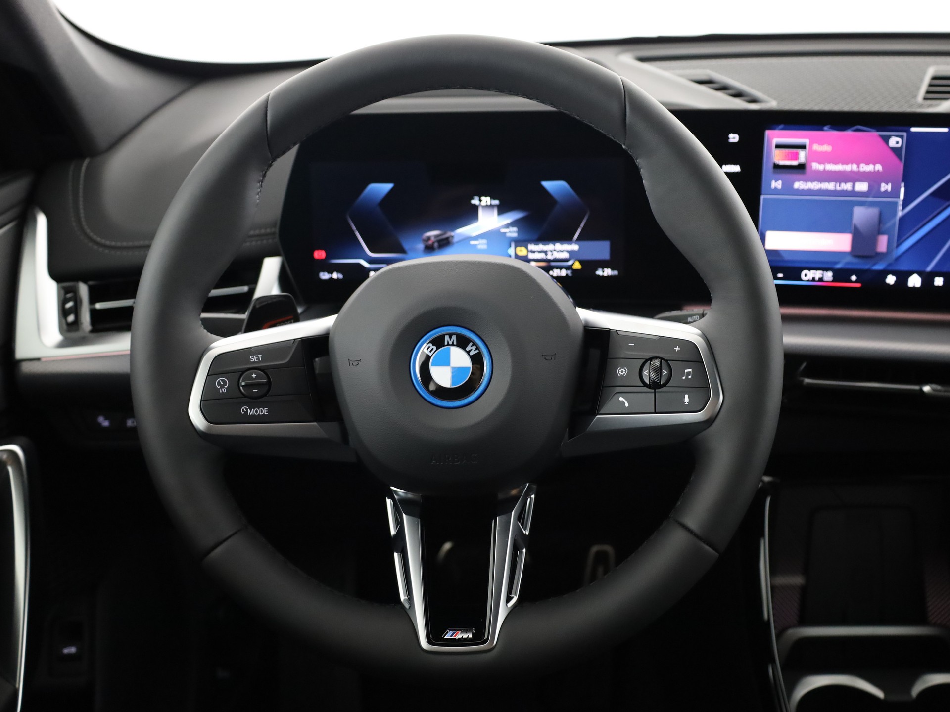 BMW iX1 eDrive 20 Ed. M Sport-image-19