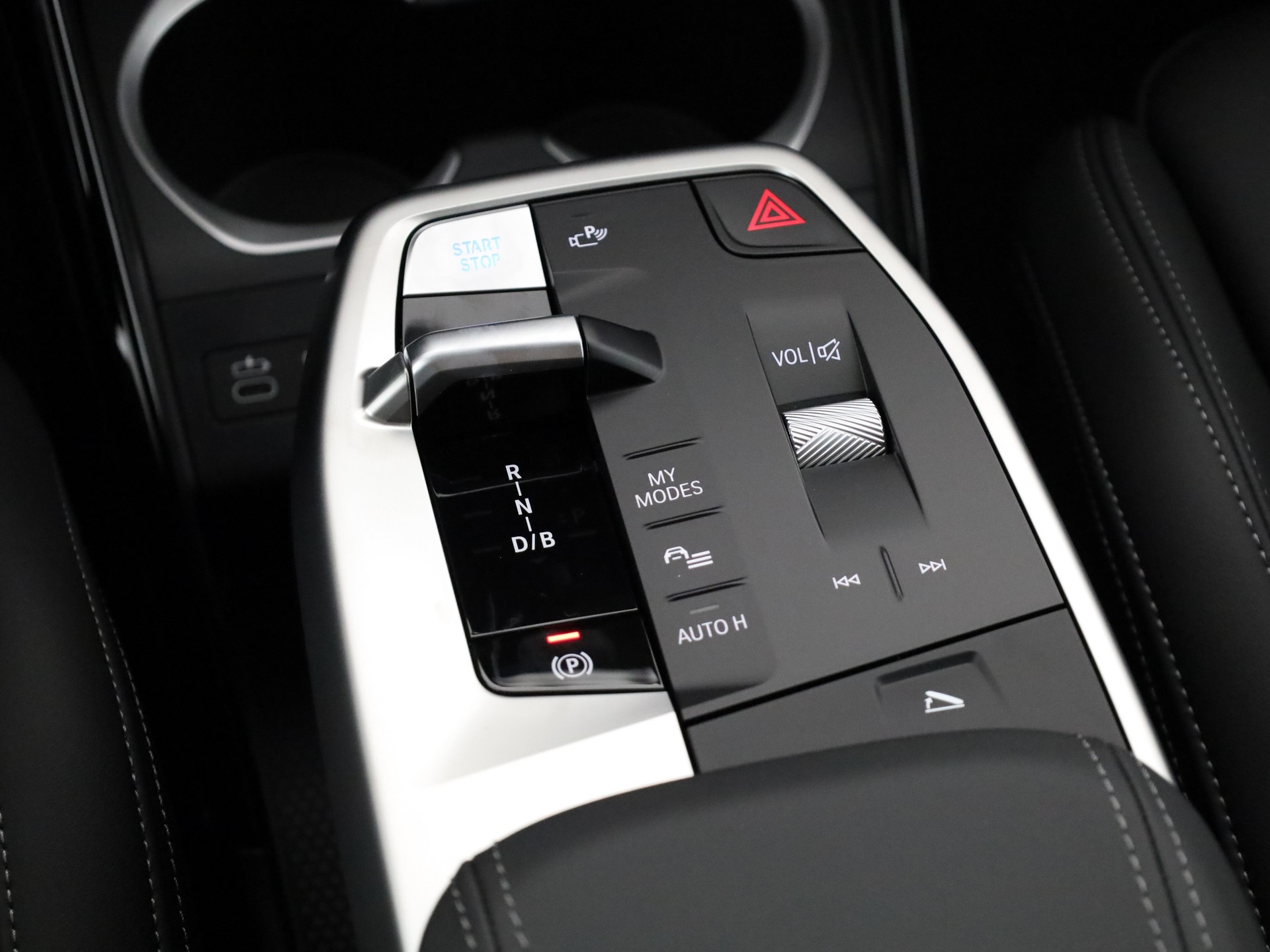 BMW iX1 eDrive 20 Ed. M Sport-image-18
