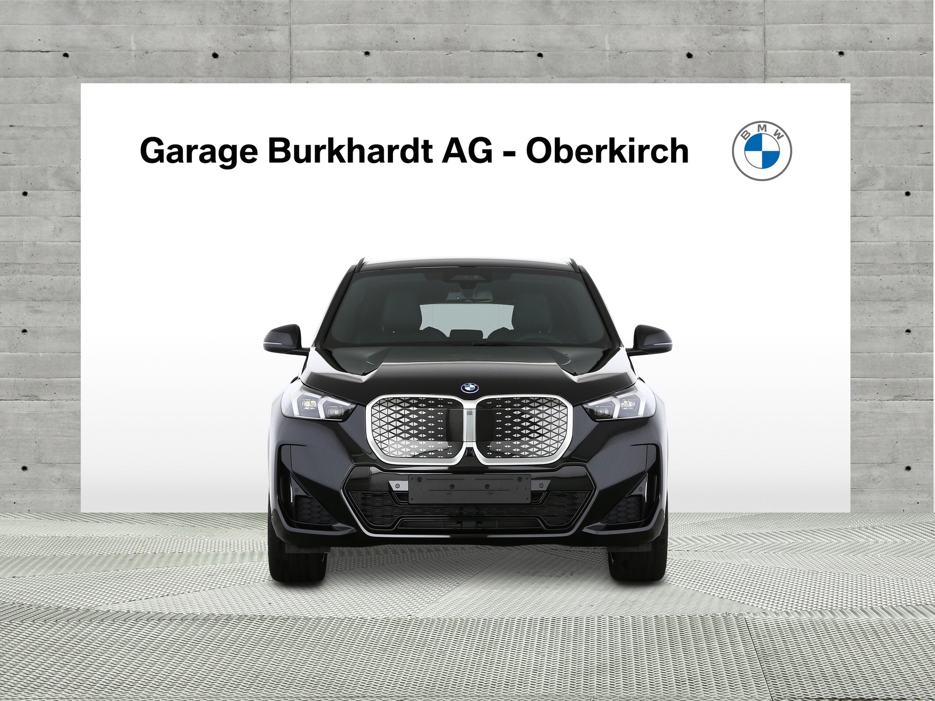 BMW iX1 eDrive 20 Ed. M Sport-image-4