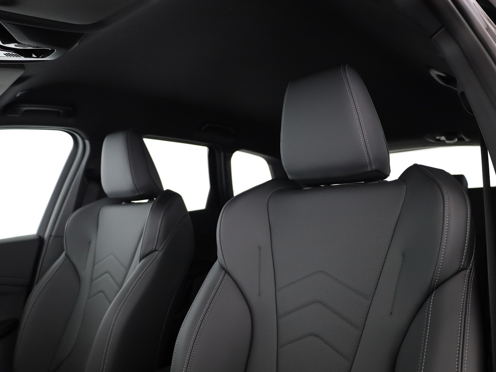 BMW iX1 eDrive 20 Ed. M Sport-image-10