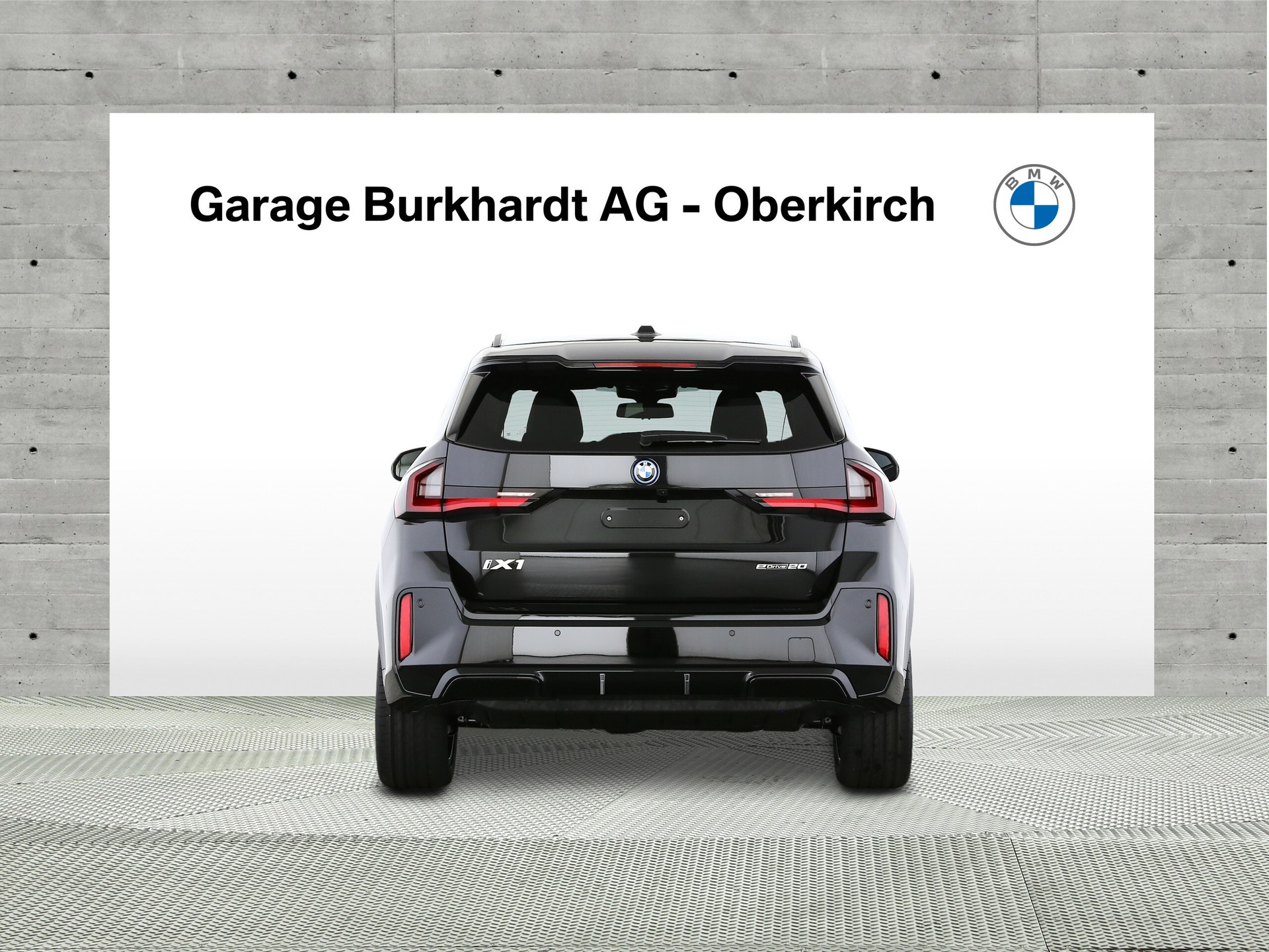 BMW iX1 eDrive 20 Ed. M Sport-image-3