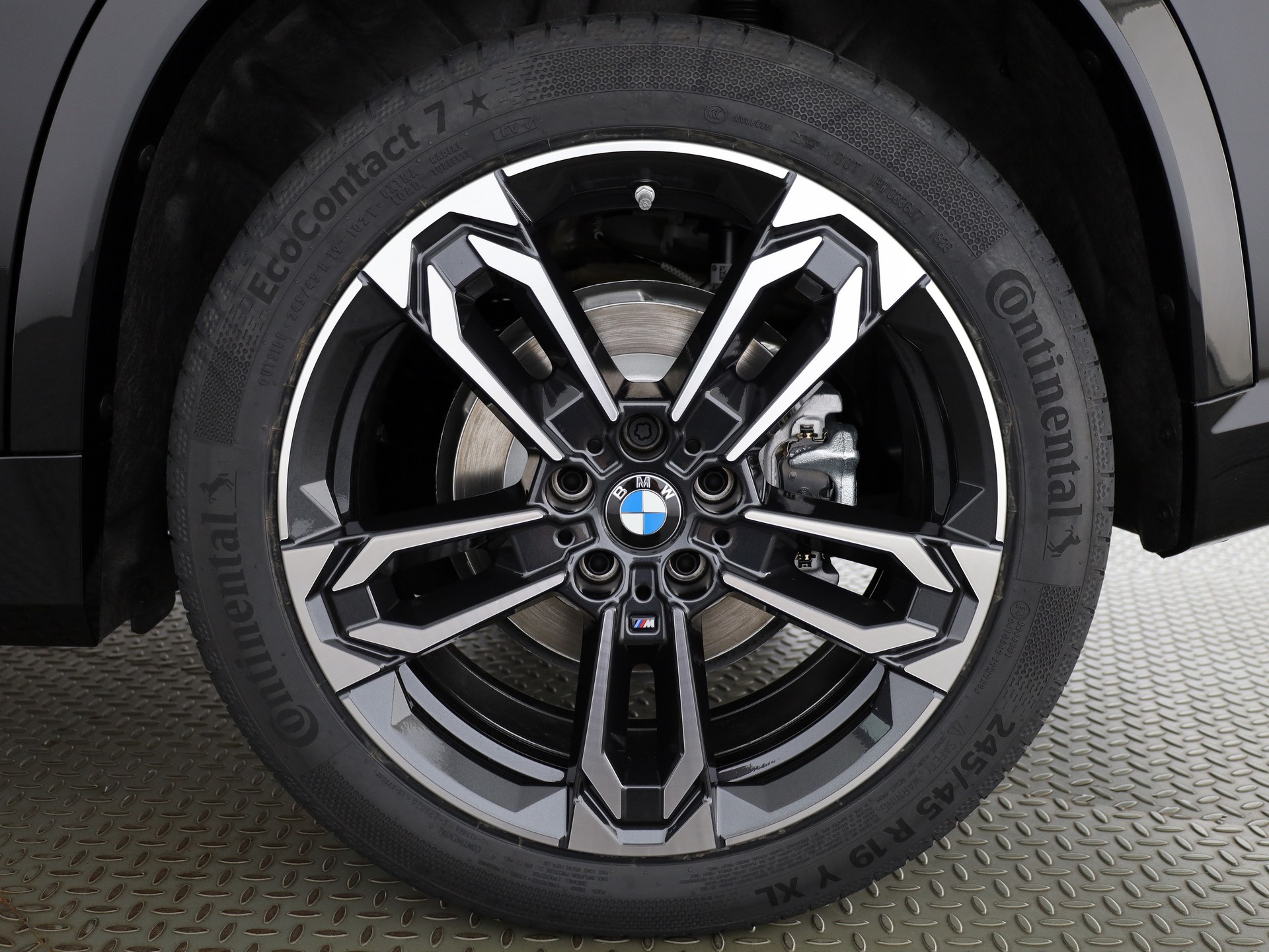 BMW iX1 eDrive 20 Ed. M Sport-image-21
