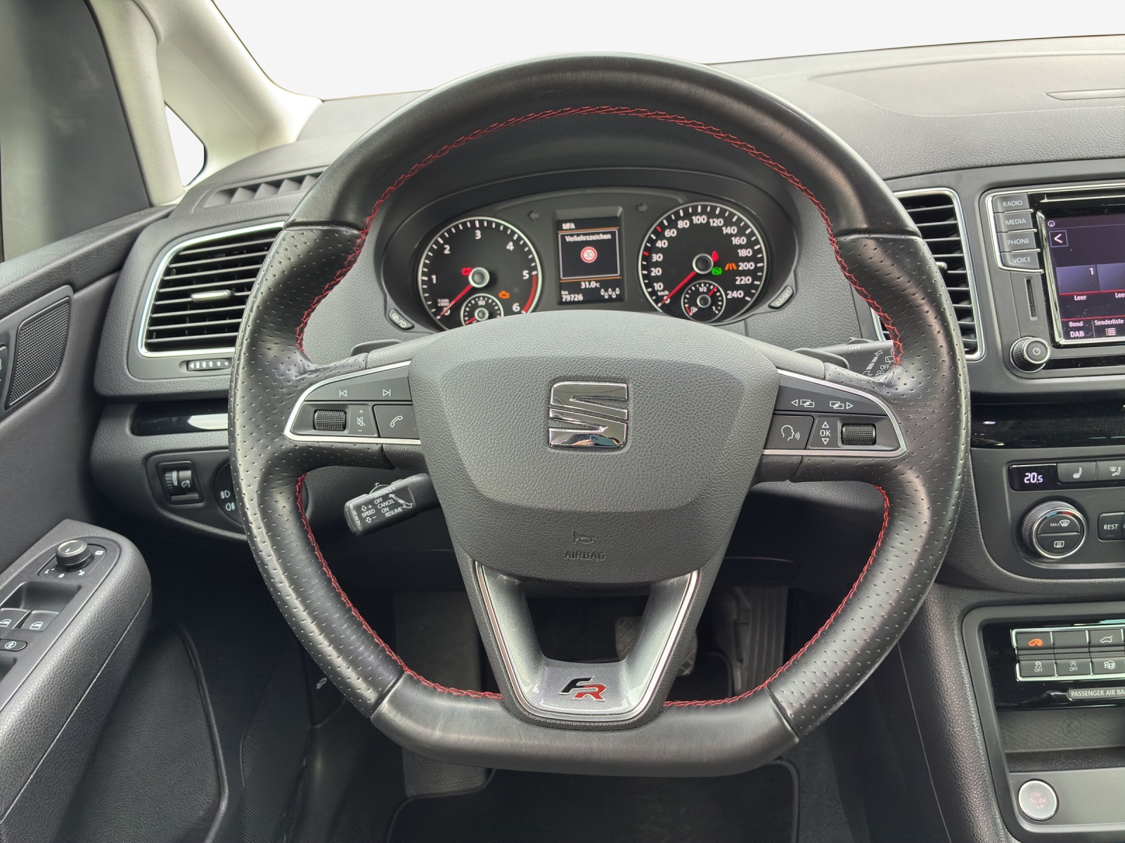 SEAT Alhambra 2.0 TDI 4Drive SWISS FR-image-8
