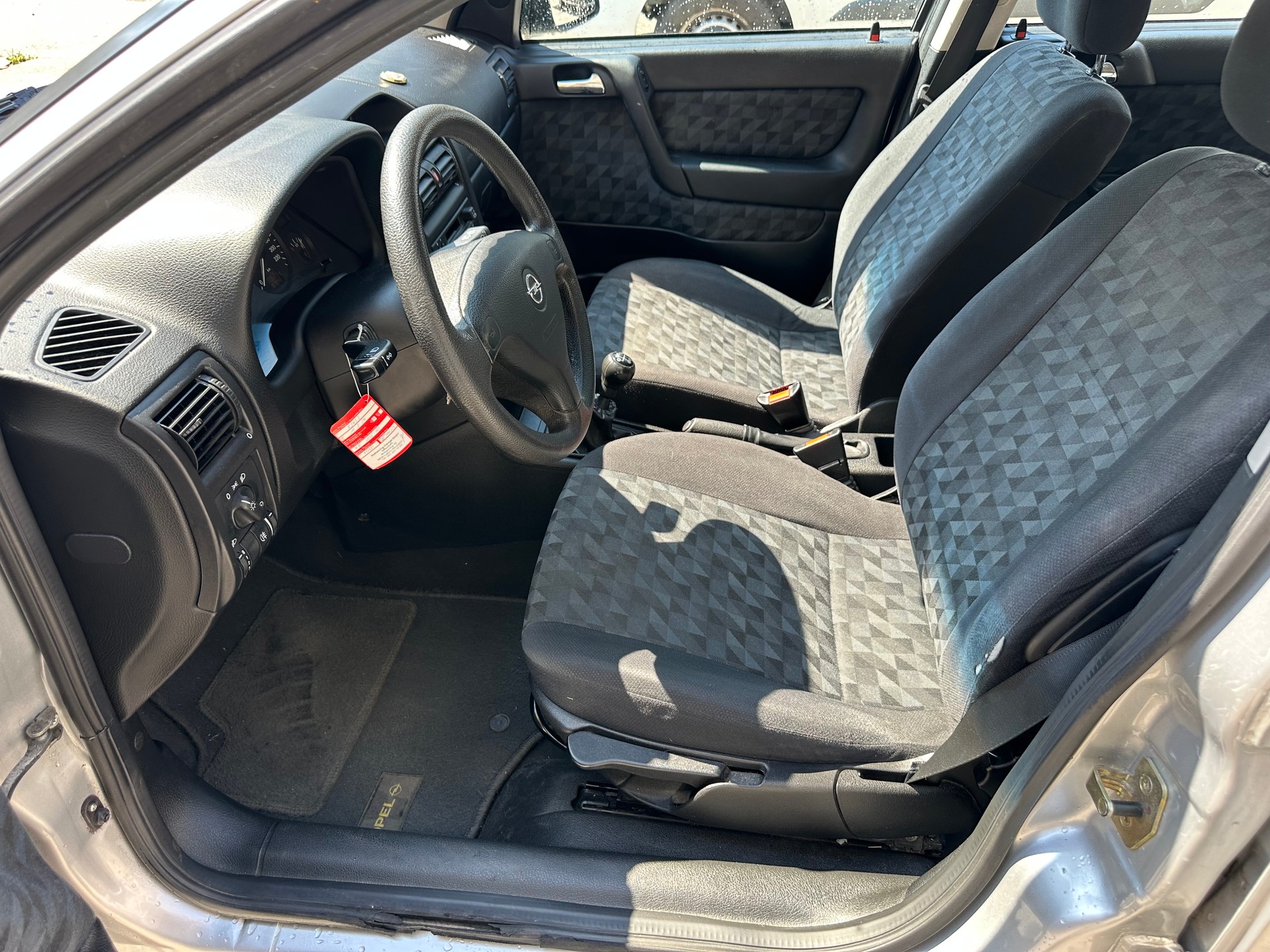 OPEL Astra 1.4i 16V Club-image-10