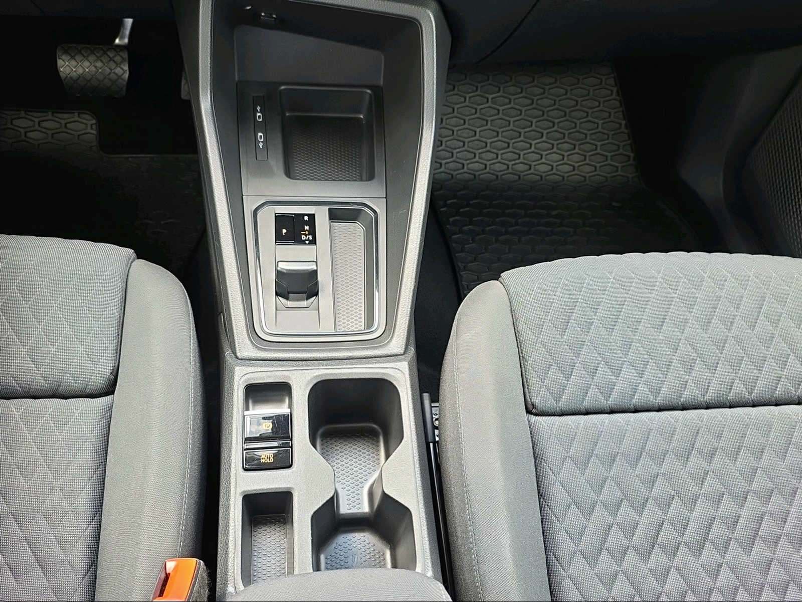 VW Caddy 2.0 TDI 122 Life DSG-image-10