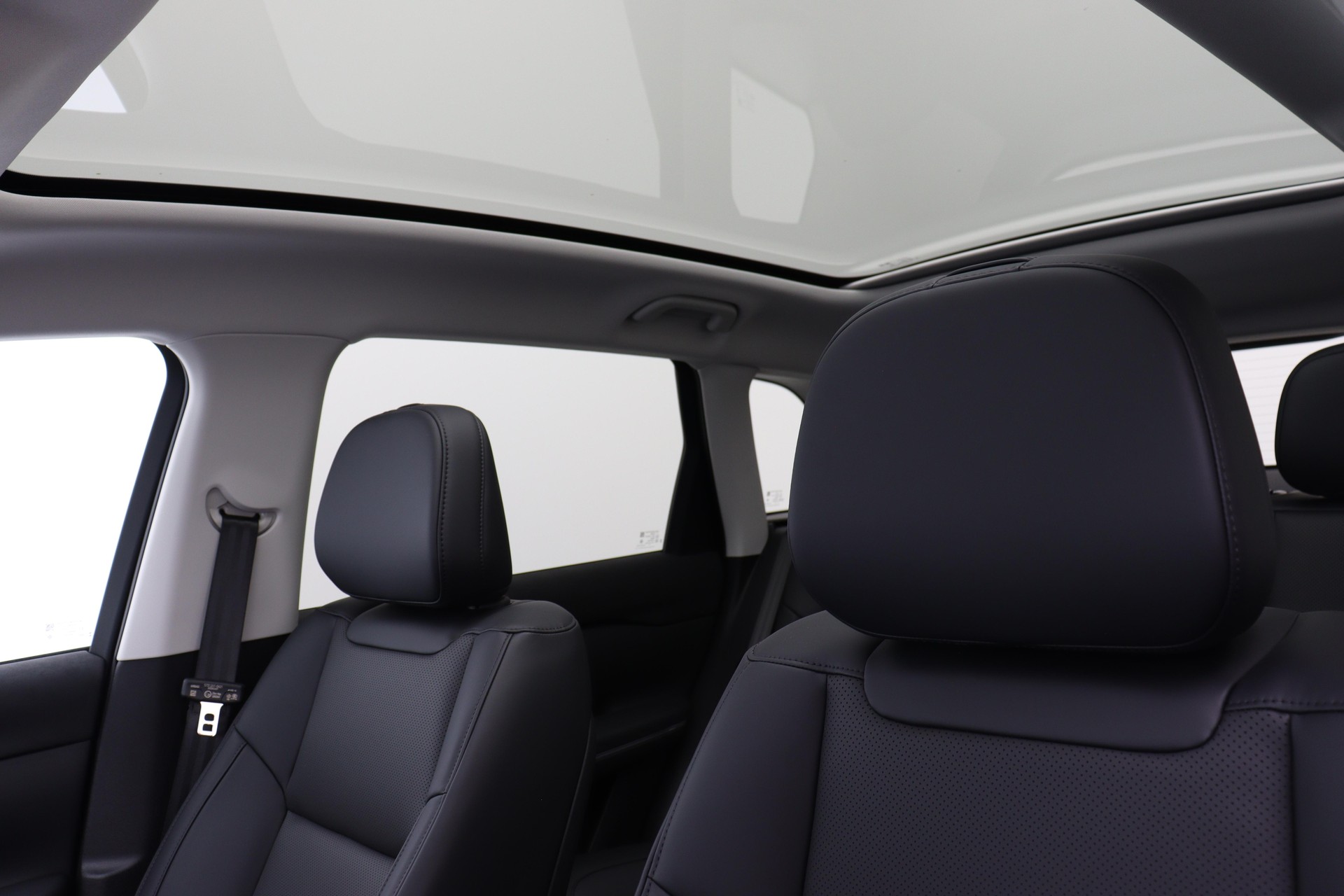 LEAPMOTOR C10 1.5 Hybrid EV-image-10
