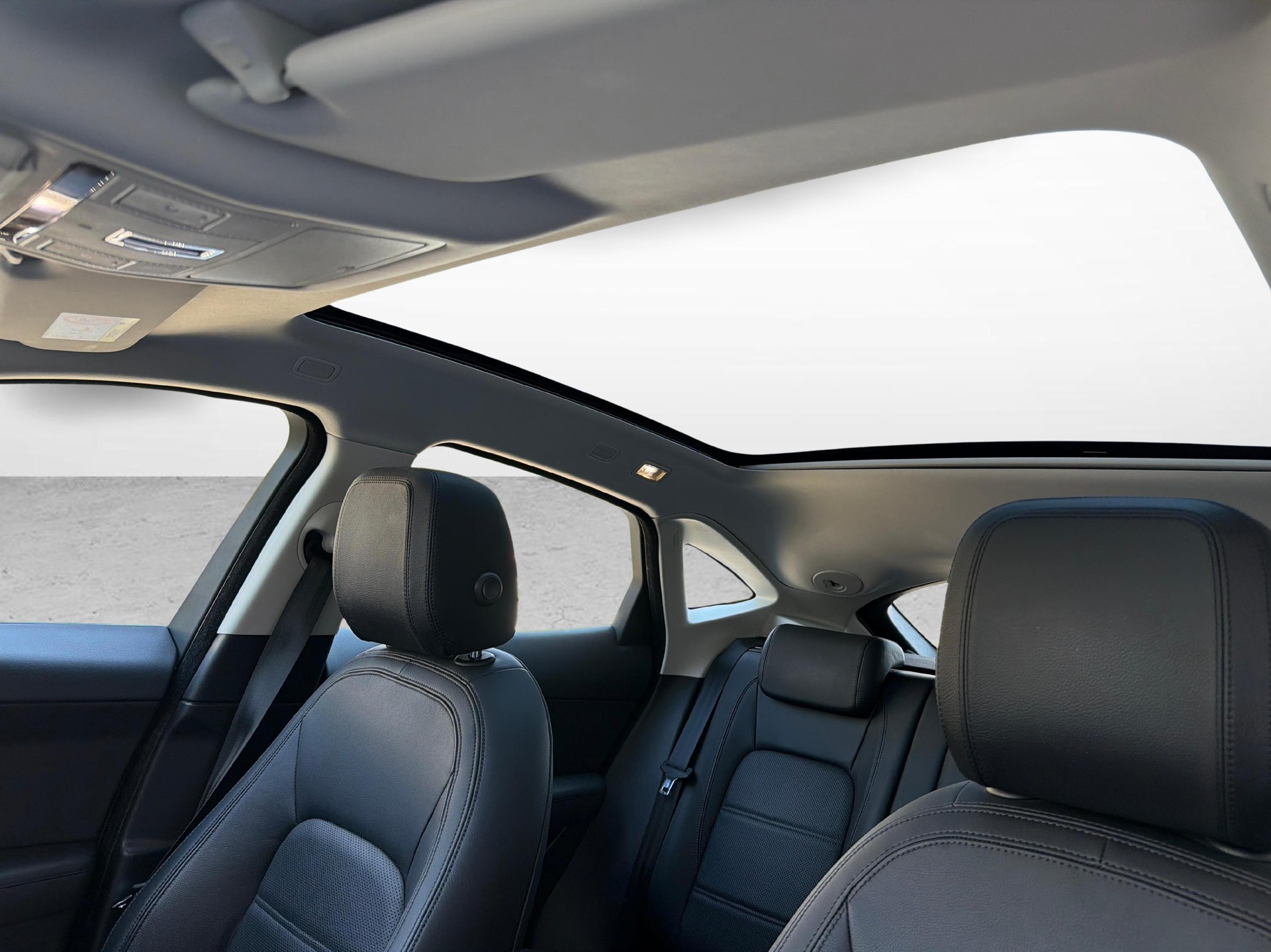 JAGUAR E-Pace 2.0 T 200 SE AWD-image-16