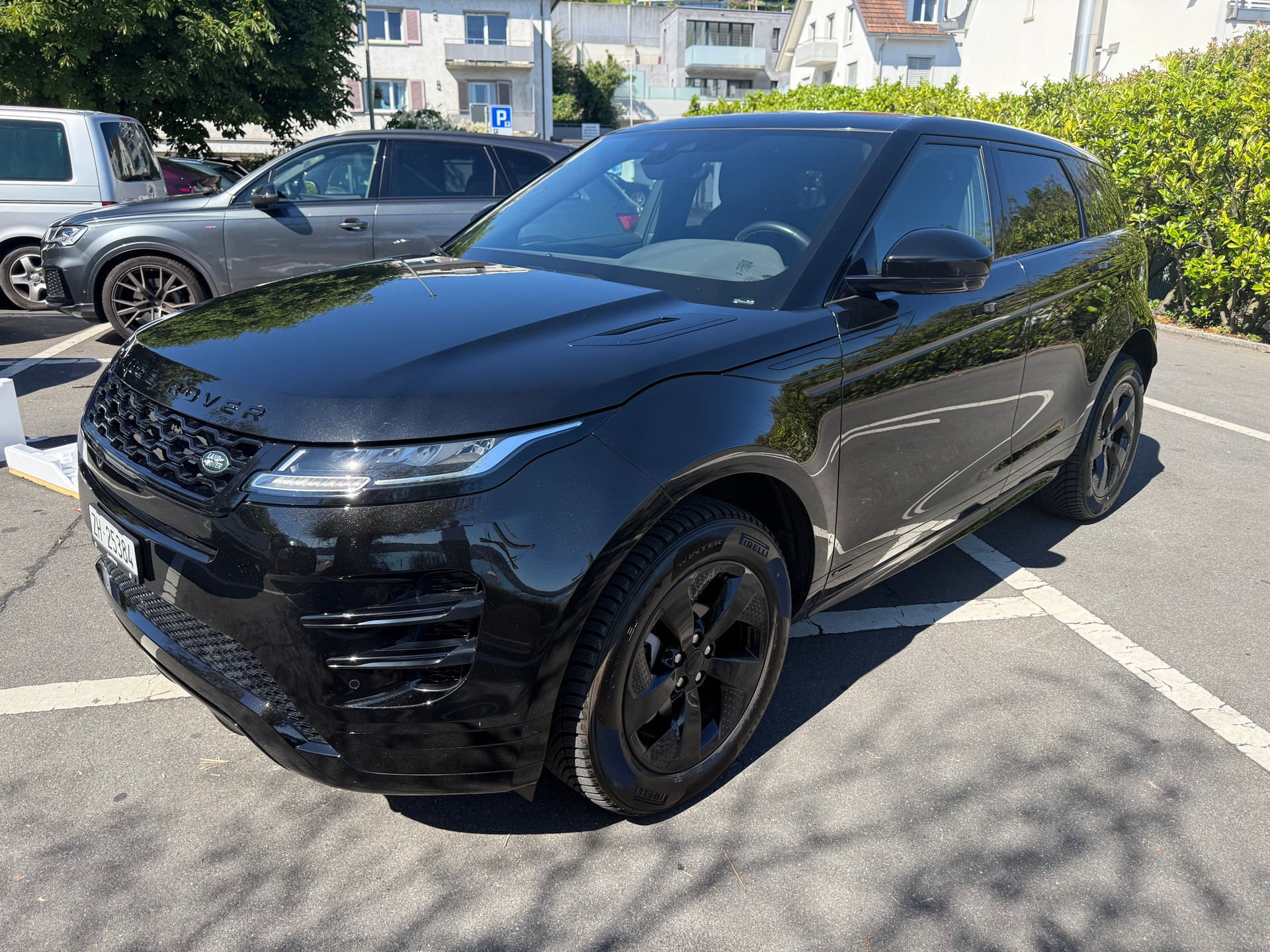 LAND ROVER 2.0 T R-Dynamic S-image-0