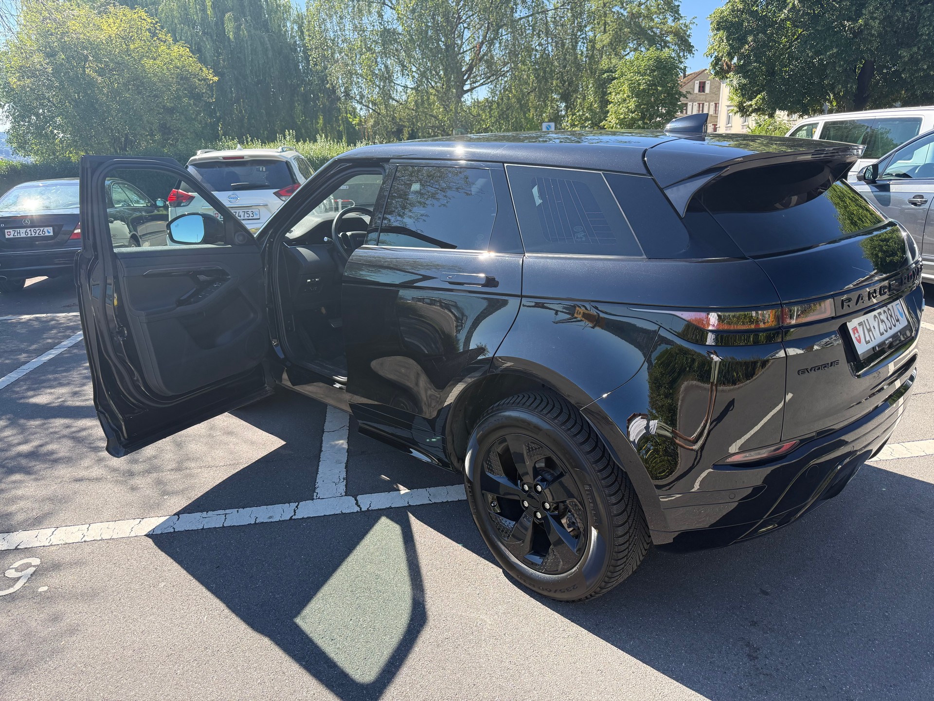 LAND ROVER 2.0 T R-Dynamic S-image-4
