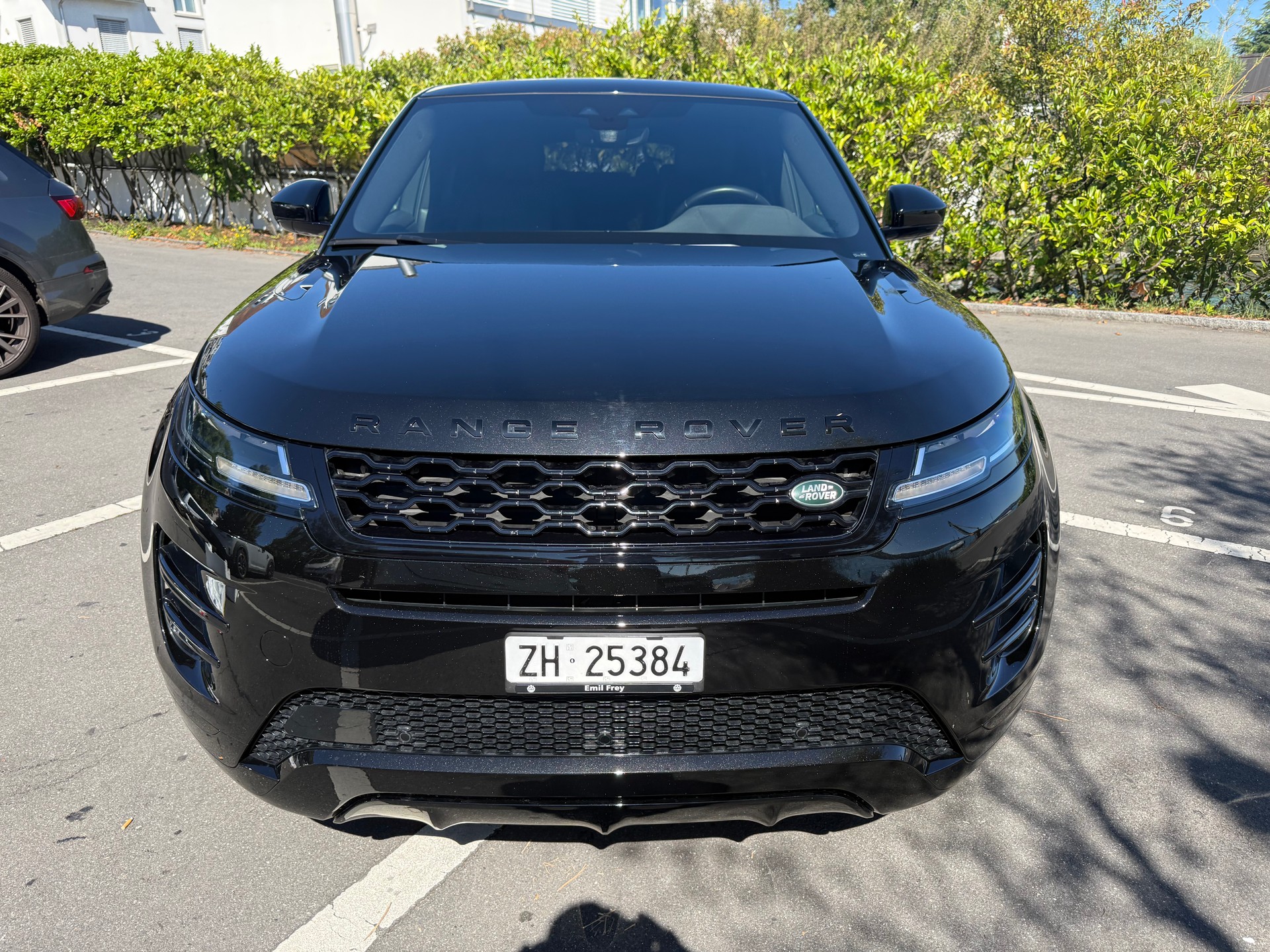 LAND ROVER 2.0 T R-Dynamic S-image-1