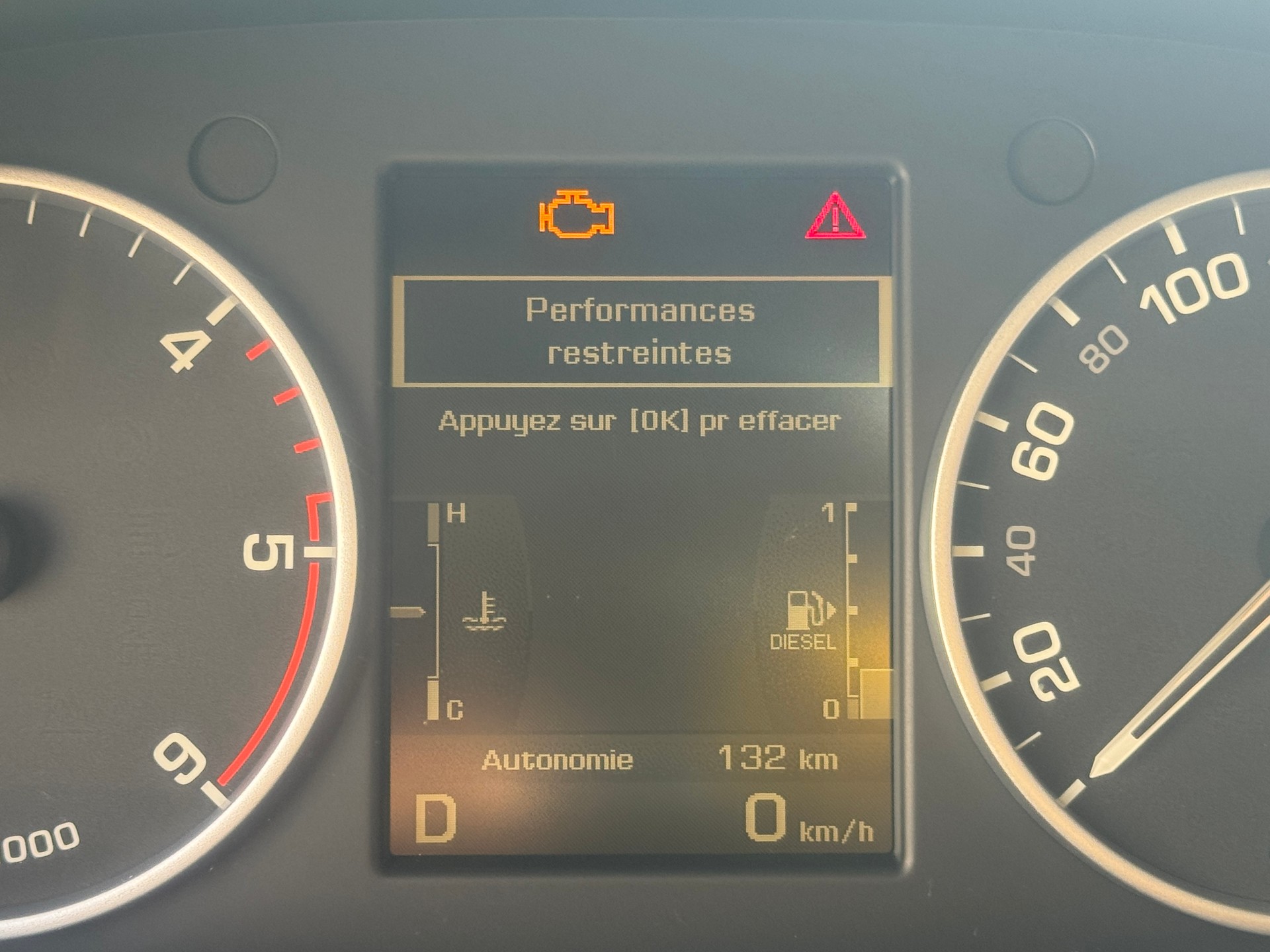 LAND ROVER Range Rover Sport 3.0 TDV6 HSE Automatic-image-14
