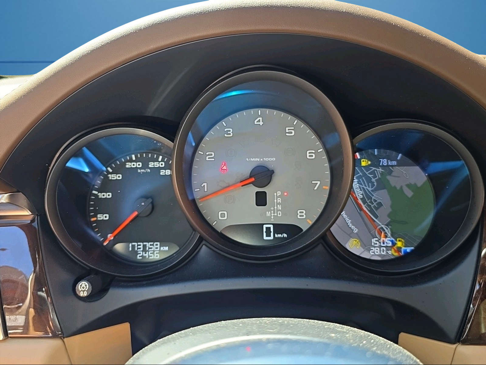 PORSCHE Macan S PDK-image-11