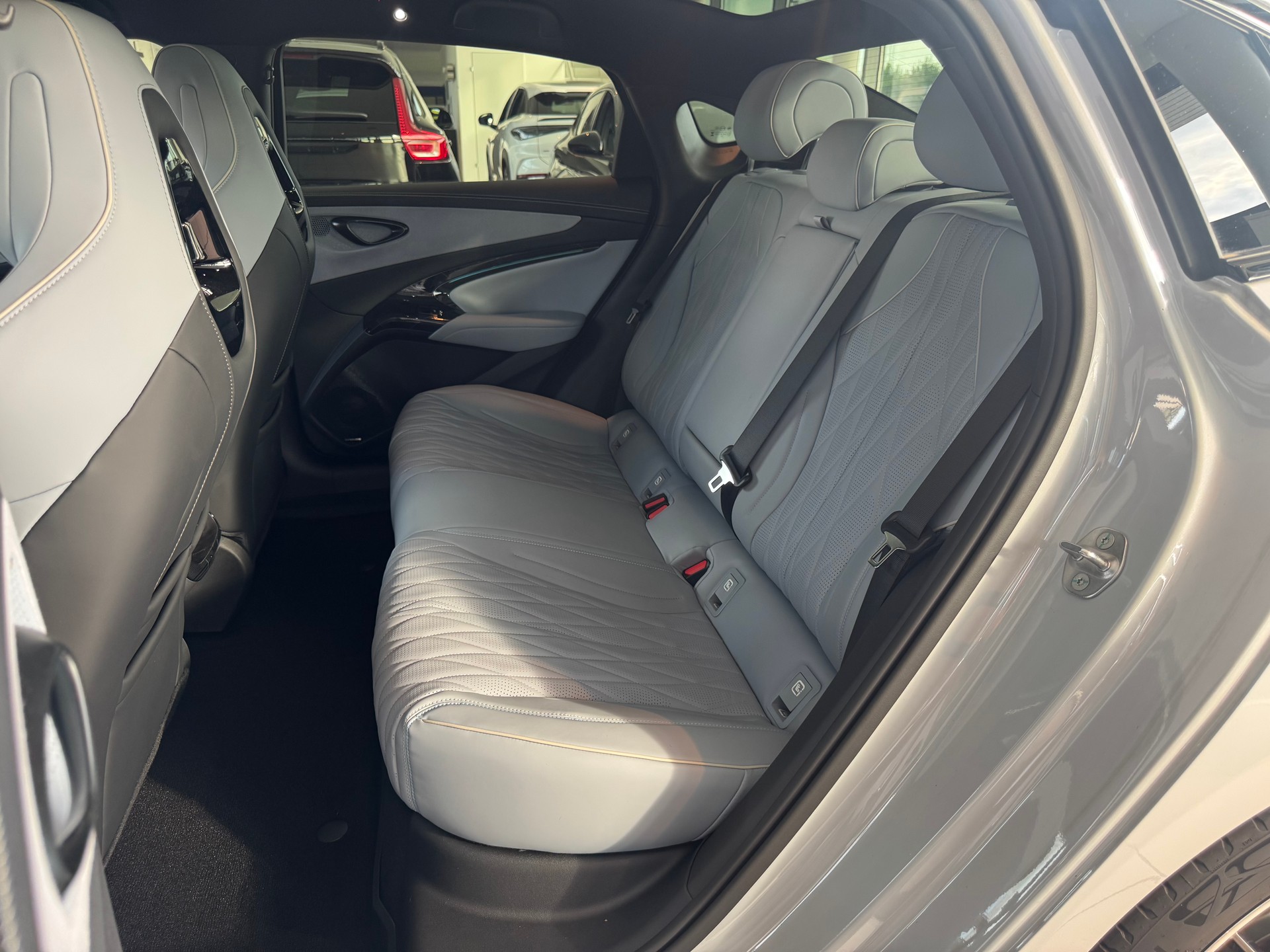 BYD Seal 82,2 kWh Excellence AWD-image-23