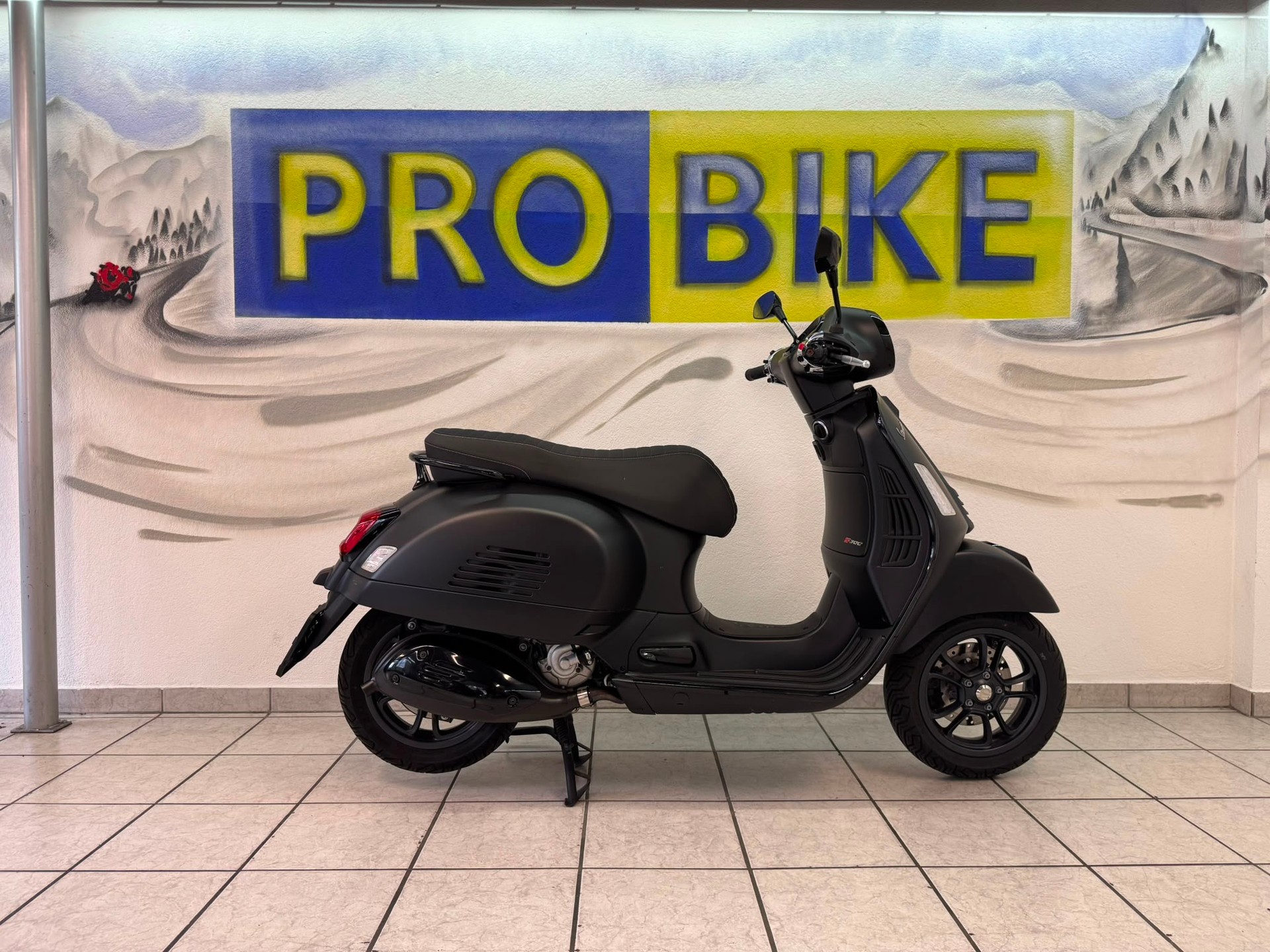 PIAGGIO Vespa GTS 300 ABS-showroom-element-1