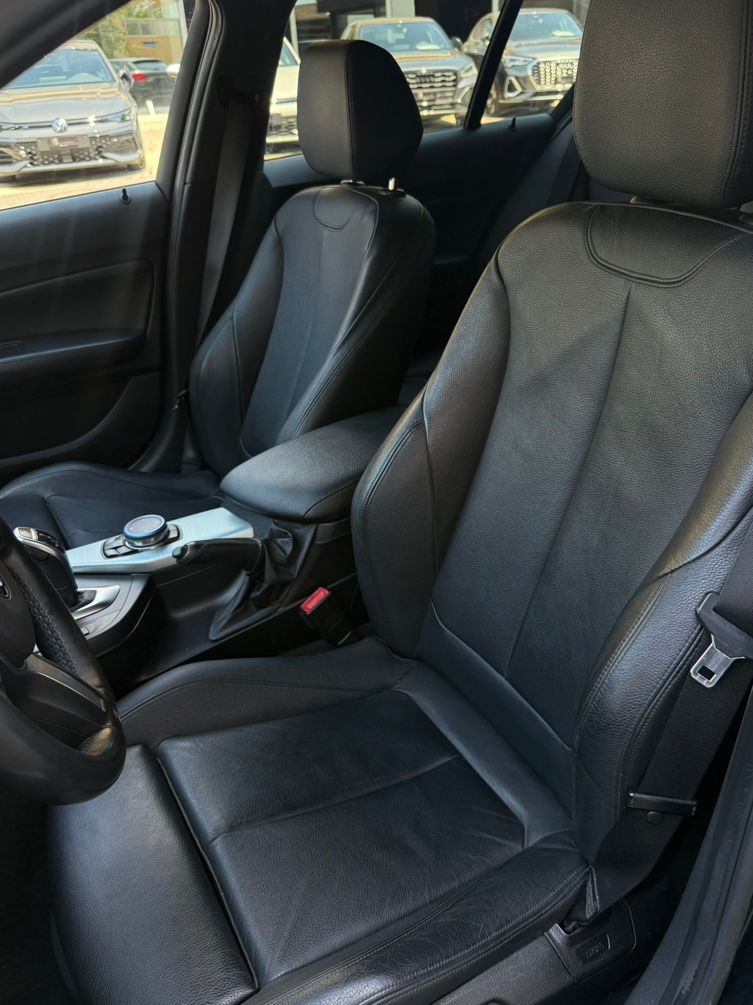 BMW M135i xDrive Steptronic-image-8