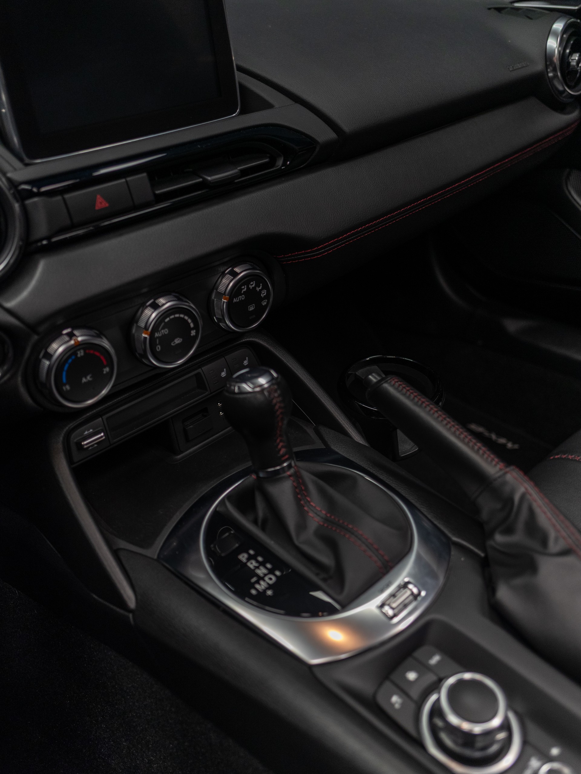 MAZDA MX-5 RF SKYACTIV-G 160 Revolution Automat-image-21