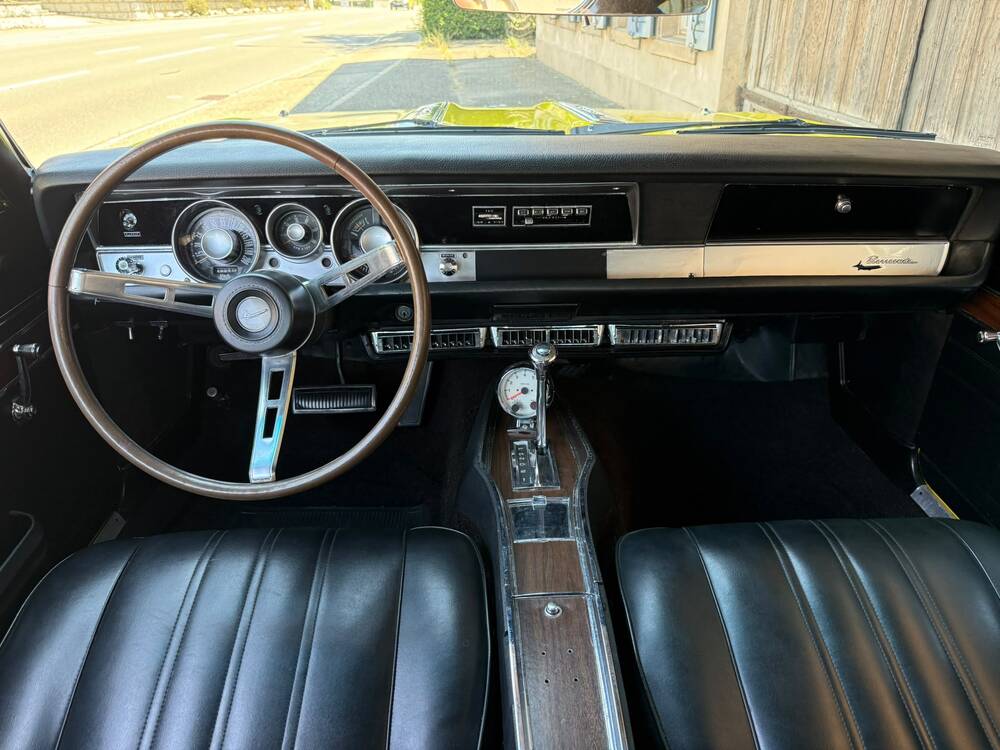 PLYMOUTH Barracuda-image-9