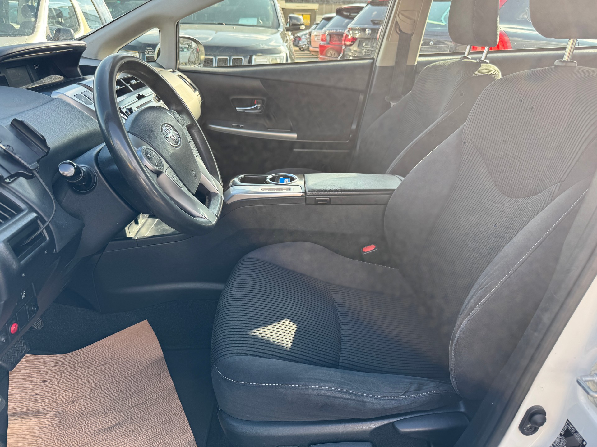 TOYOTA Prius+ 1.8 VVT-i HSD Comfort-image-8