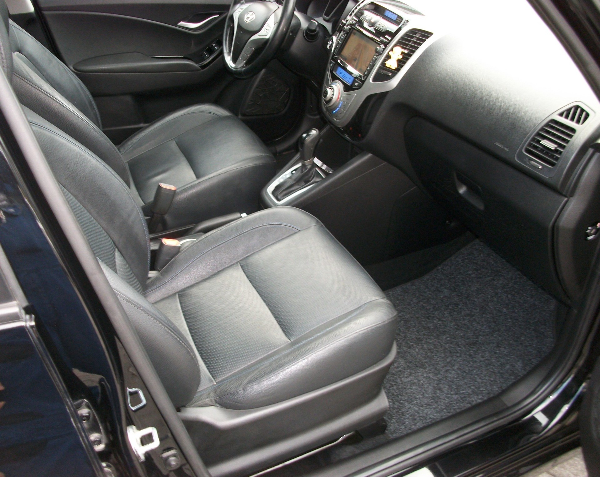 HYUNDAI iX20 1.6 Vertex Automatic-image-13