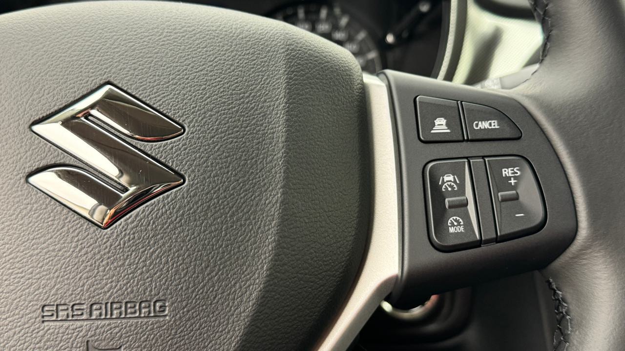 SUZUKI Vitara 1.4 Boosterjet Compact Top 4x4 Hybrid Automatic-image-9