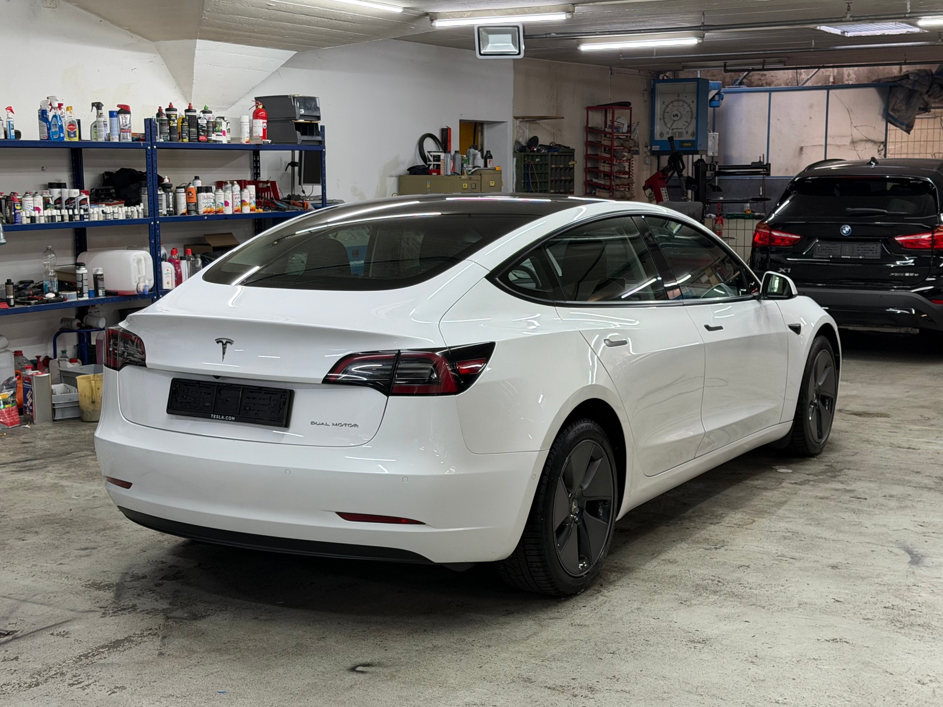 TESLA Model 3 Long Range Dual Motor AWD-image-4