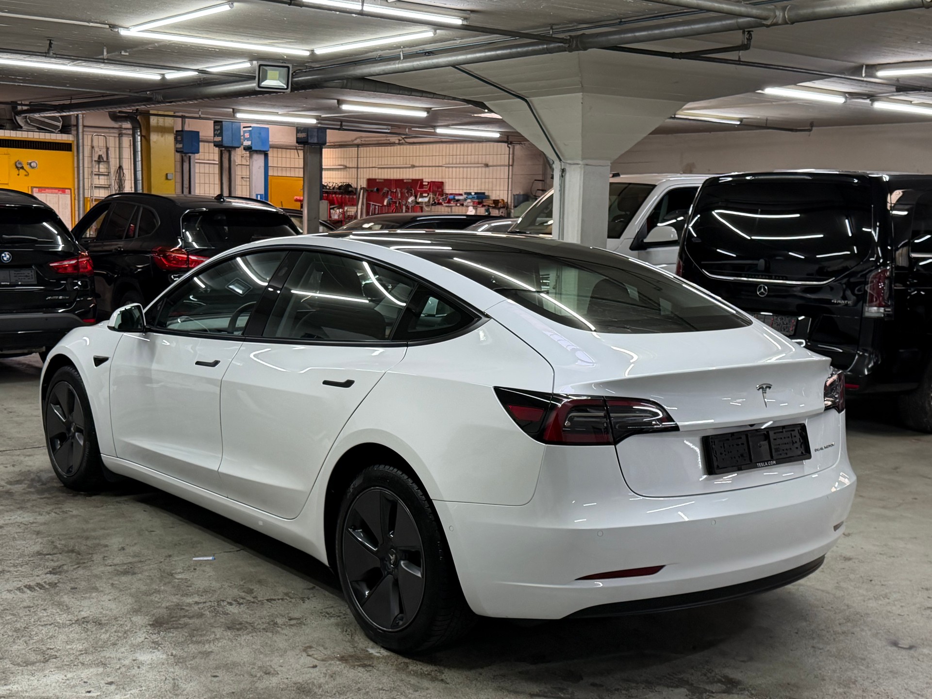 TESLA Model 3 Long Range Dual Motor AWD-image-5