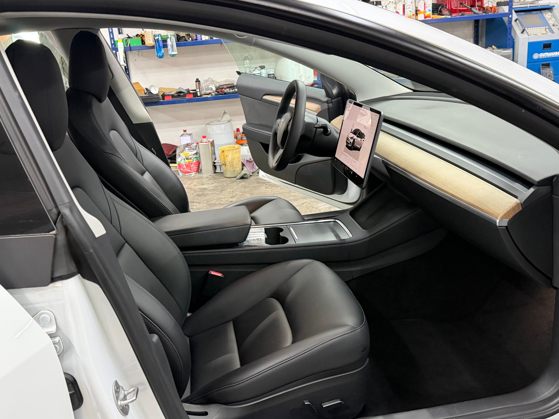 TESLA Model 3 Long Range Dual Motor AWD-image-12