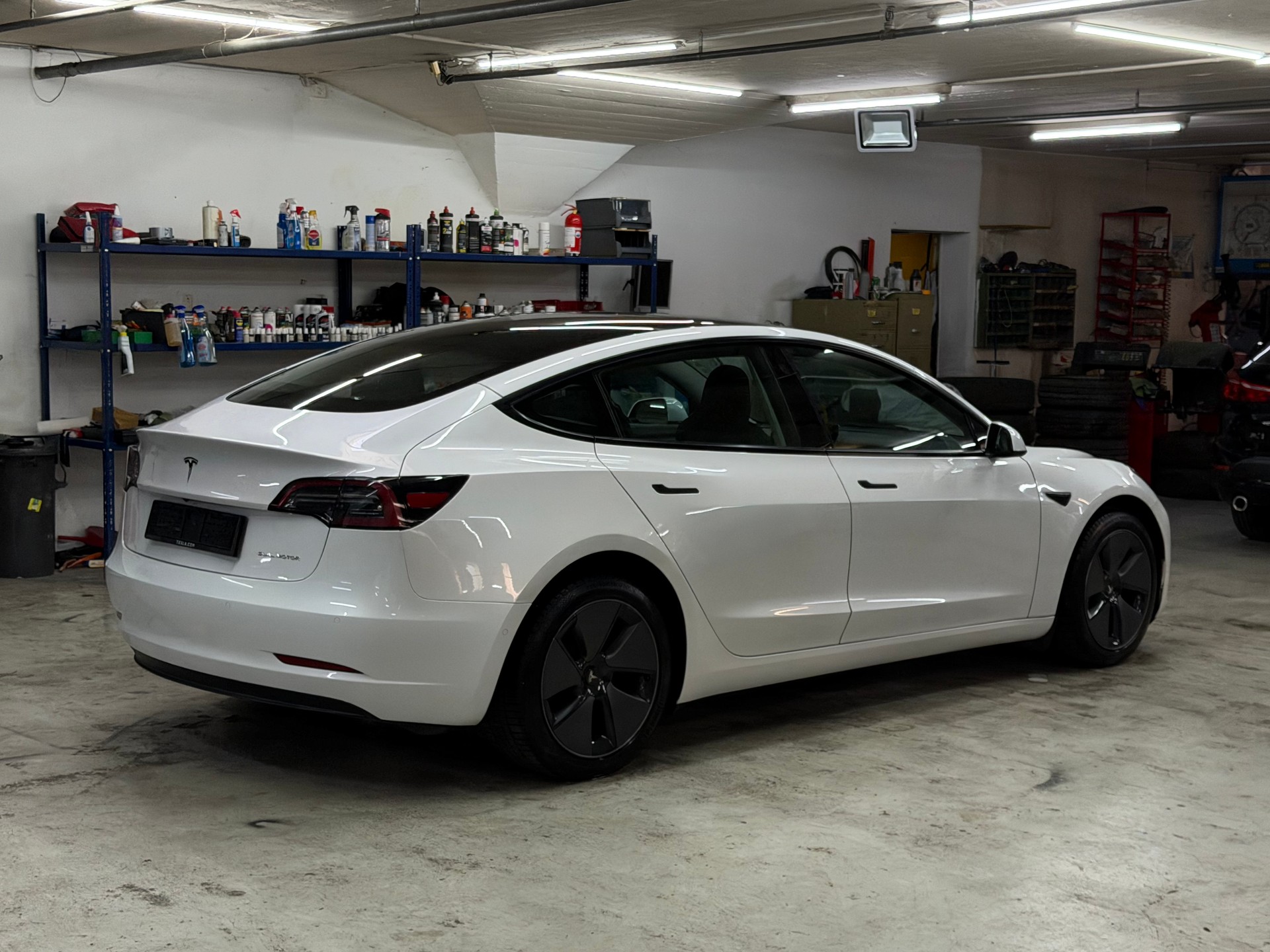 TESLA Model 3 Long Range Dual Motor AWD-image-2