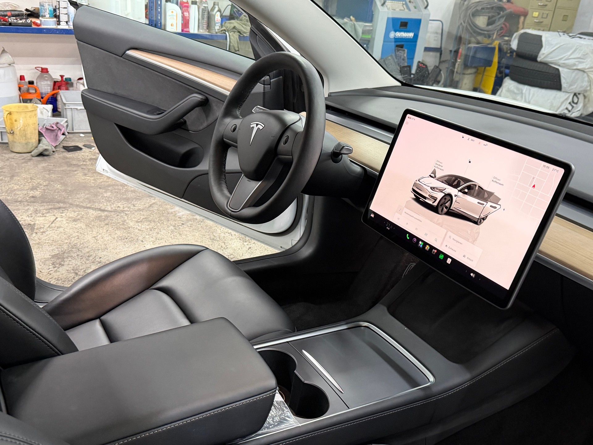 TESLA Model 3 Long Range Dual Motor AWD-image-14