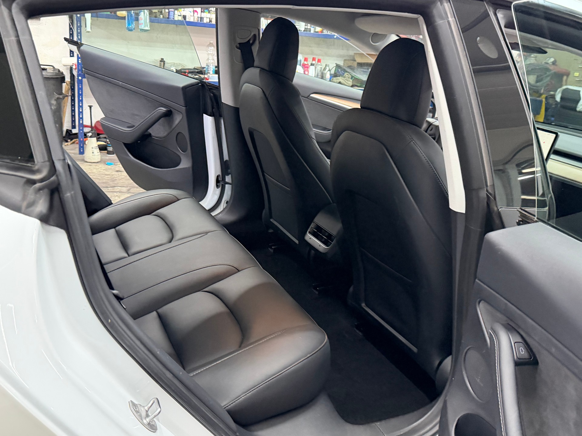 TESLA Model 3 Long Range Dual Motor AWD-image-9