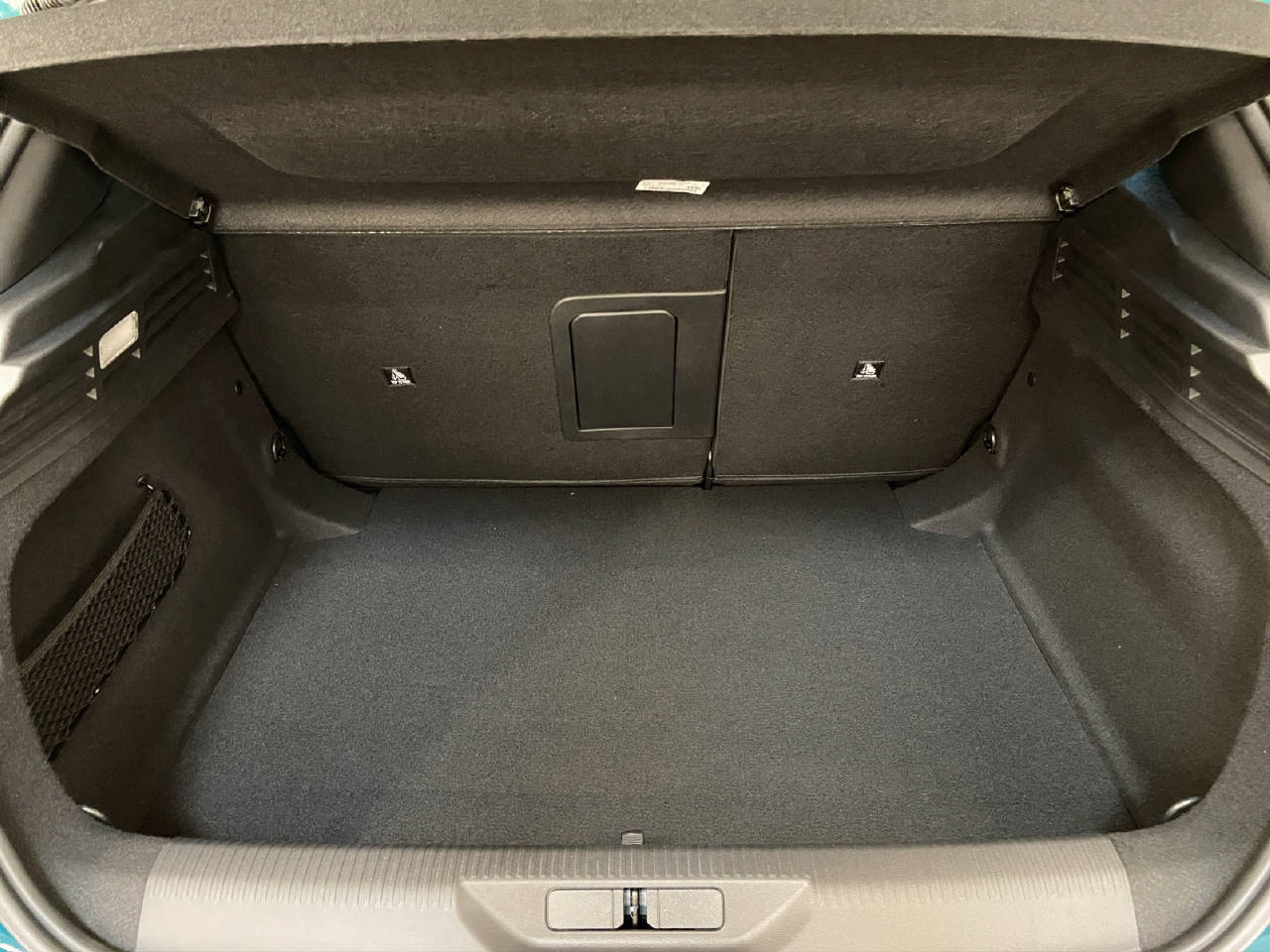 PEUGEOT 308 1.2 Hybrid GT-image-11