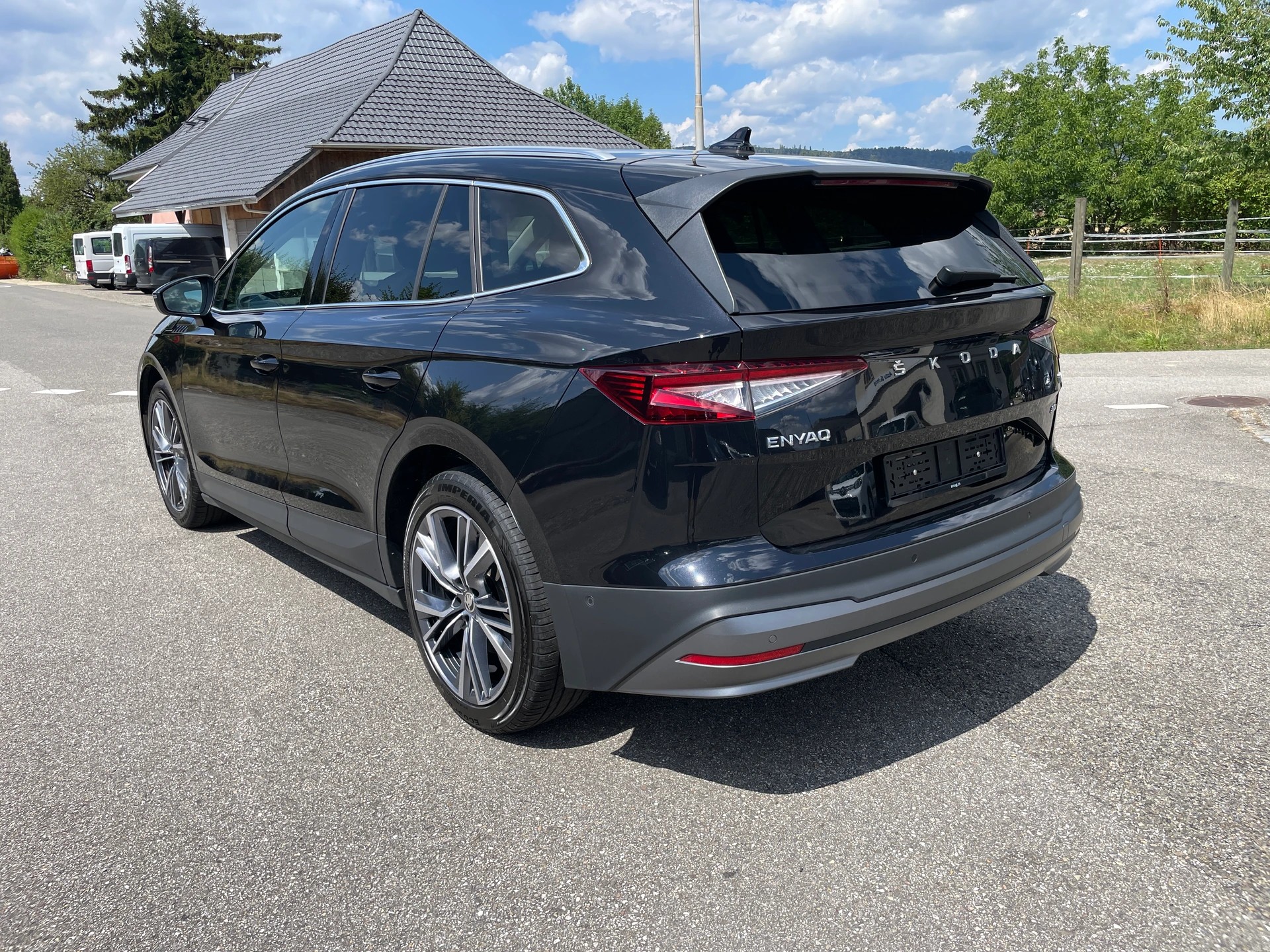 SKODA Enyaq iV 80x-image-6