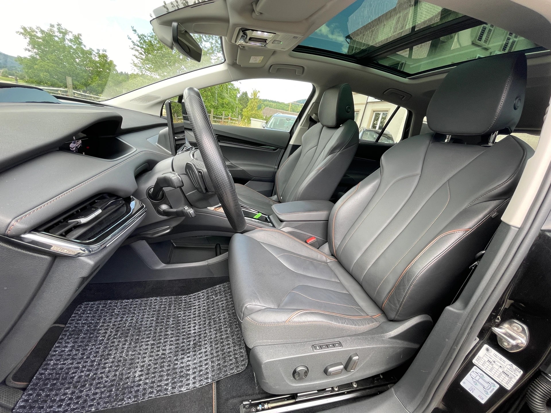 SKODA Enyaq iV 80x-image-14