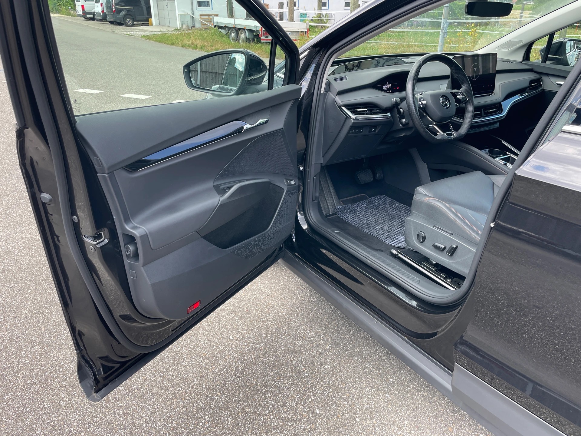 SKODA Enyaq iV 80x-image-13