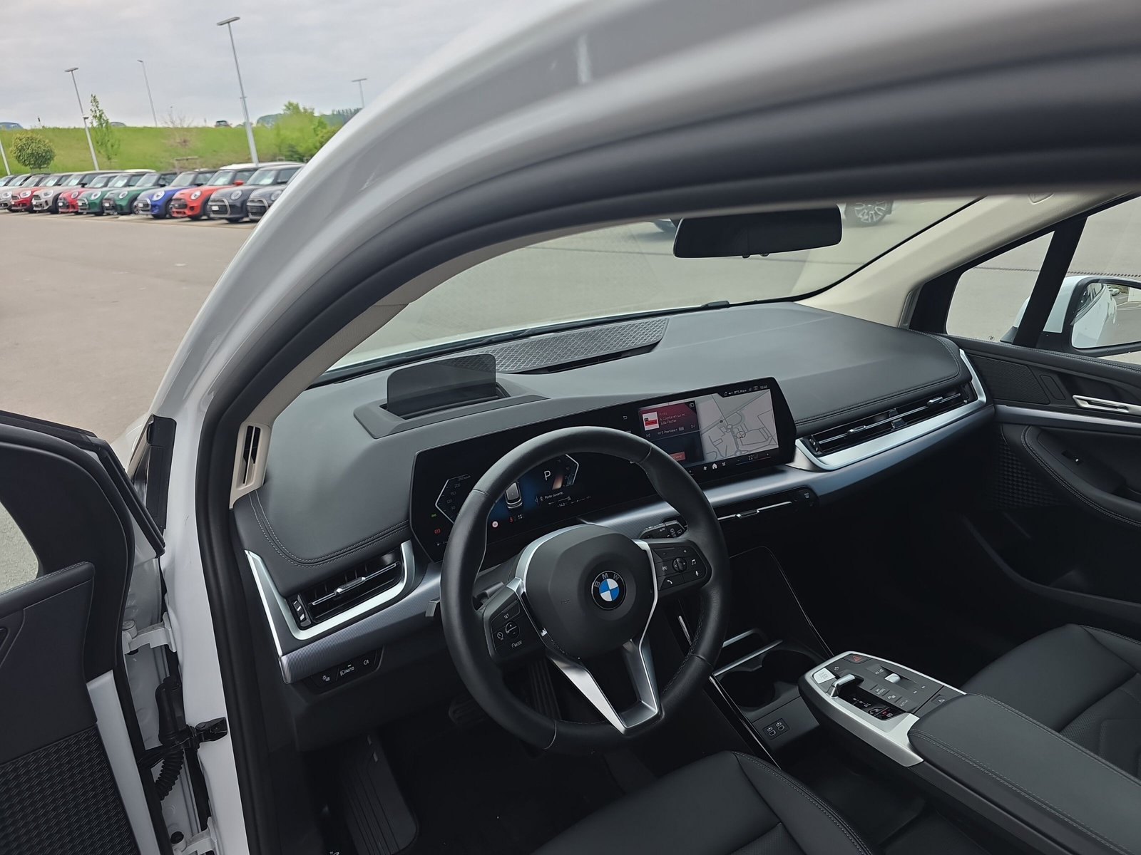 BMW 218i Active Tourer-image-19
