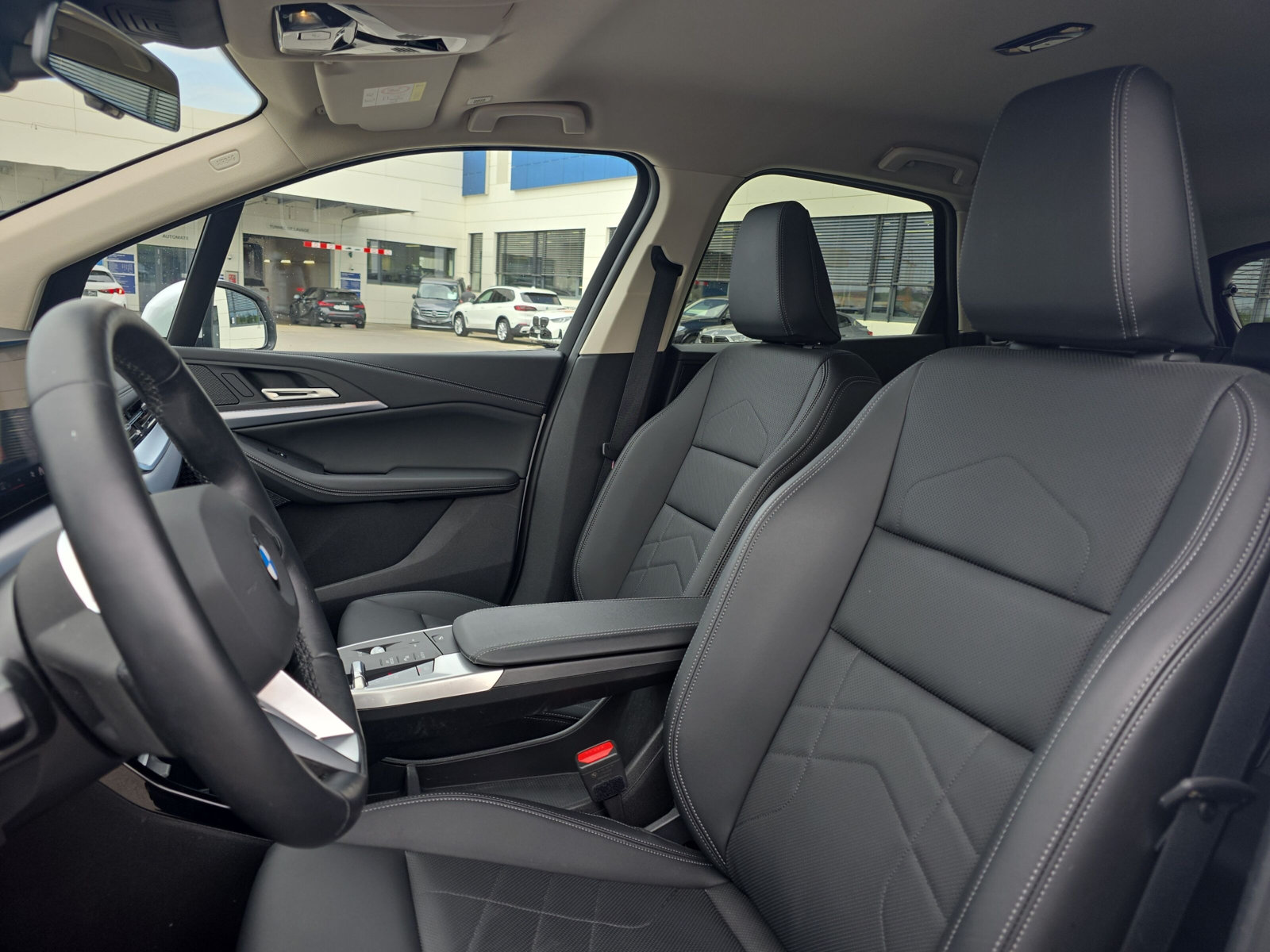 BMW 218i Active Tourer-image-20