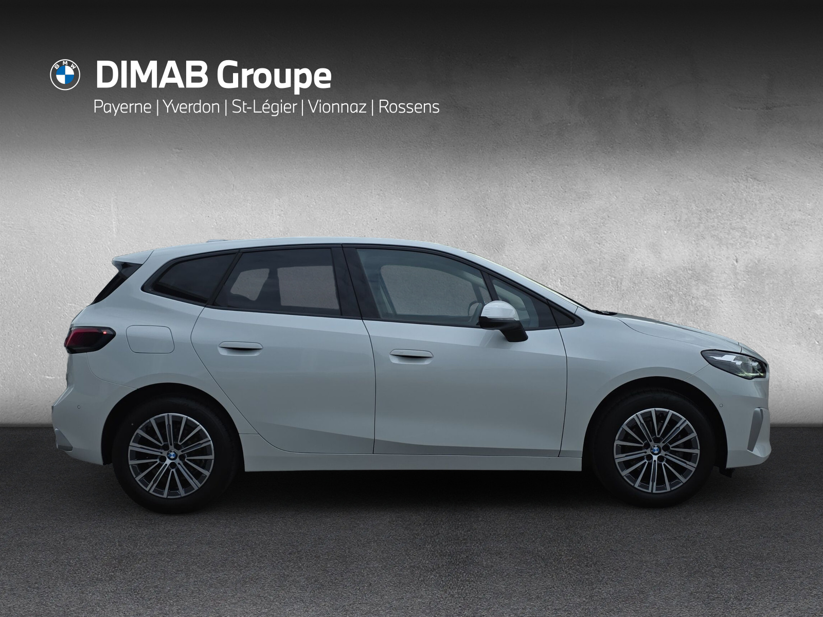 BMW 218i Active Tourer-image-5