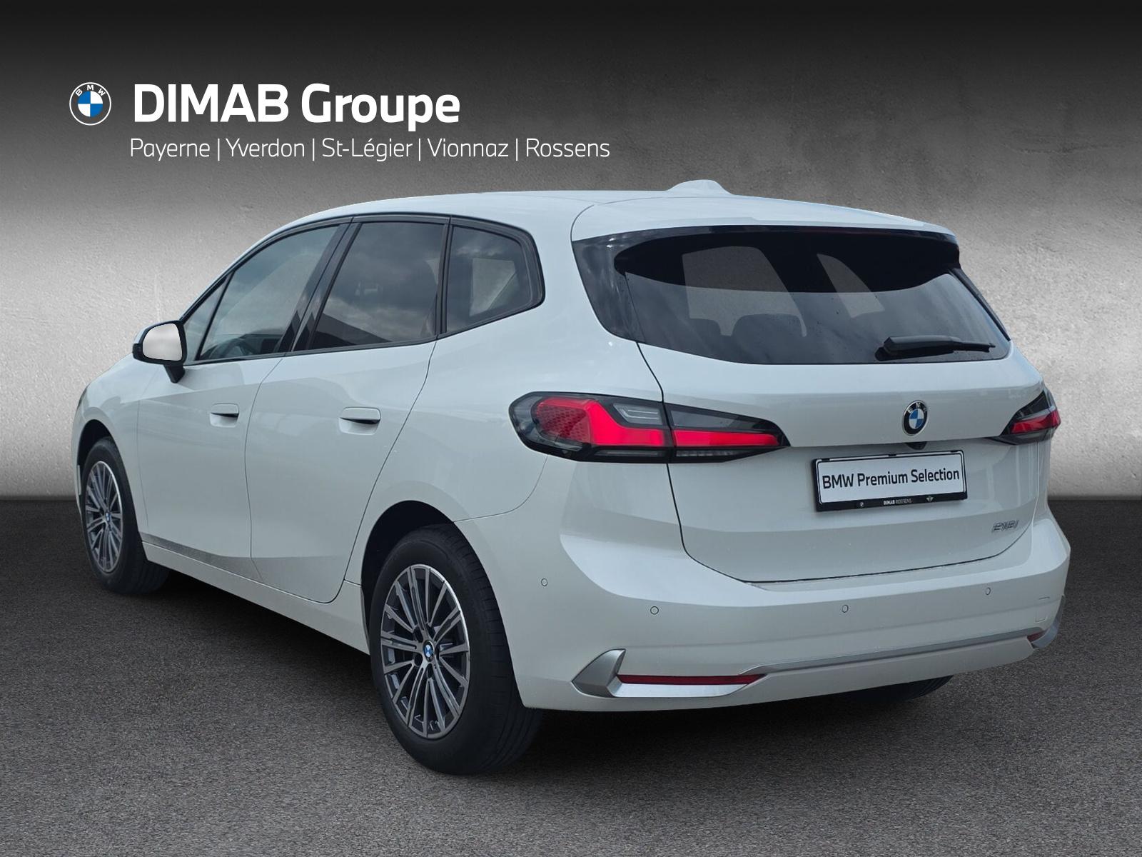 BMW 218i Active Tourer-showroom-element-2